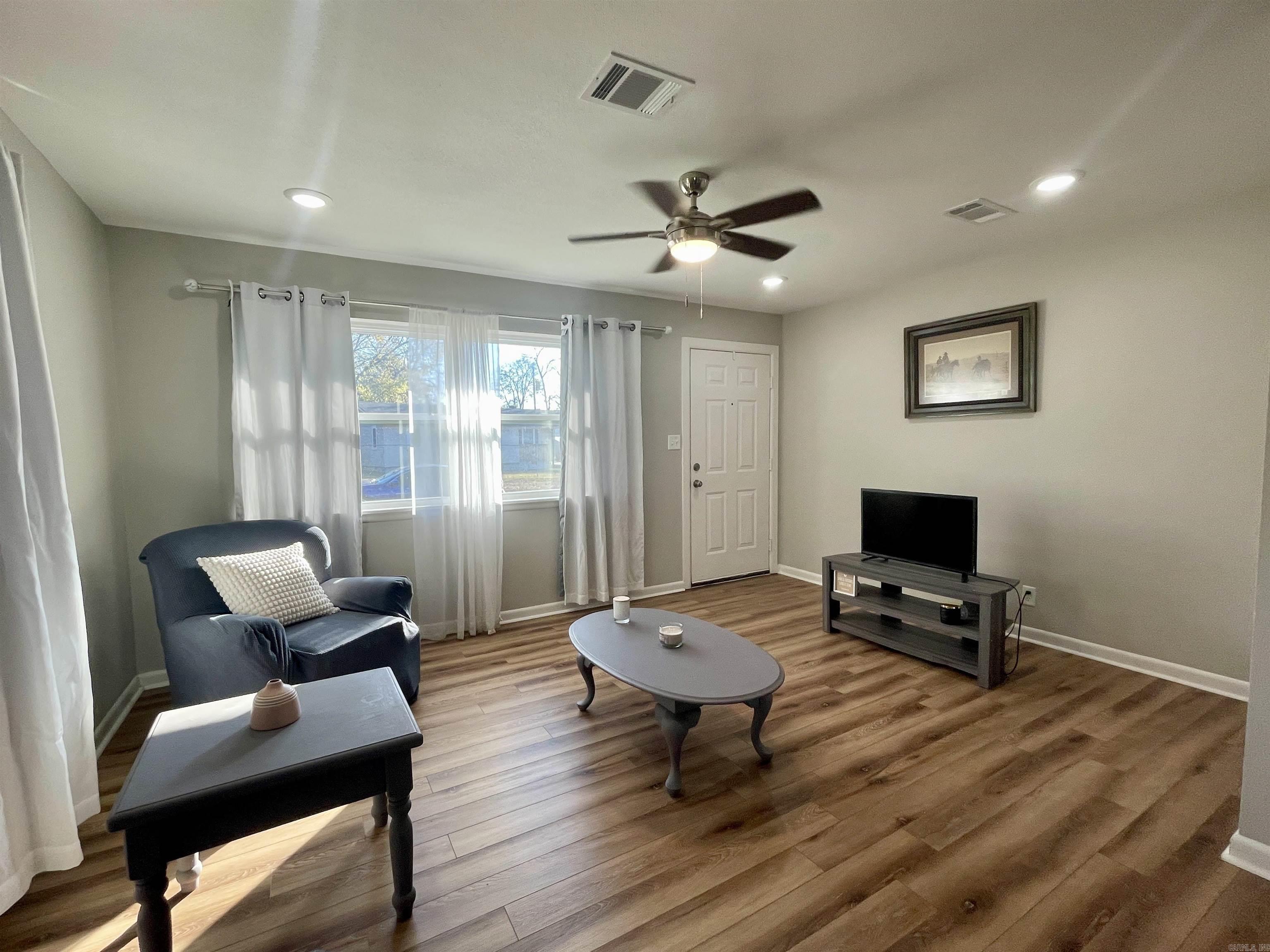 Morgan-Loh - Residential