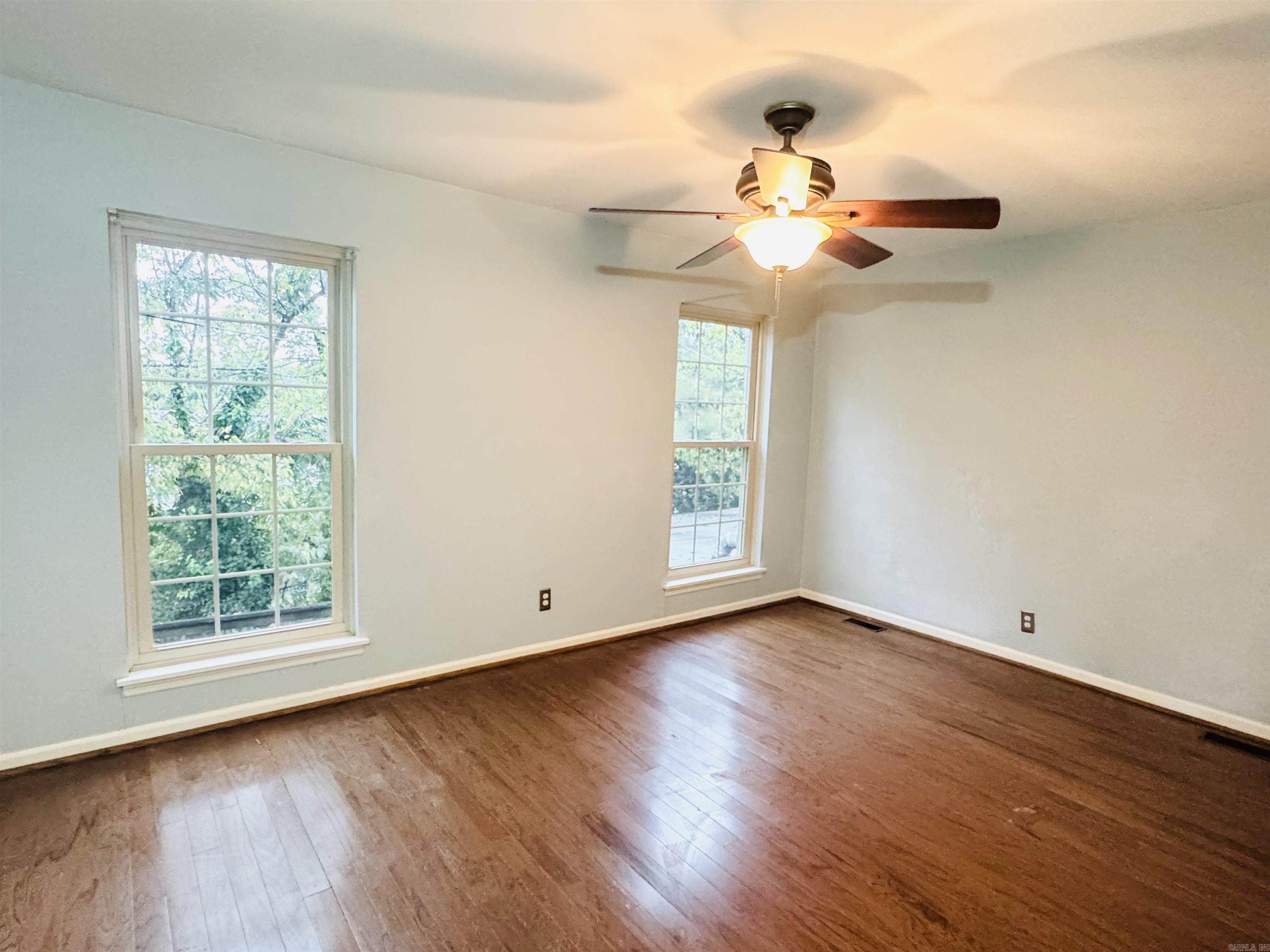 HAMPTON COURT APT HPR - Residential