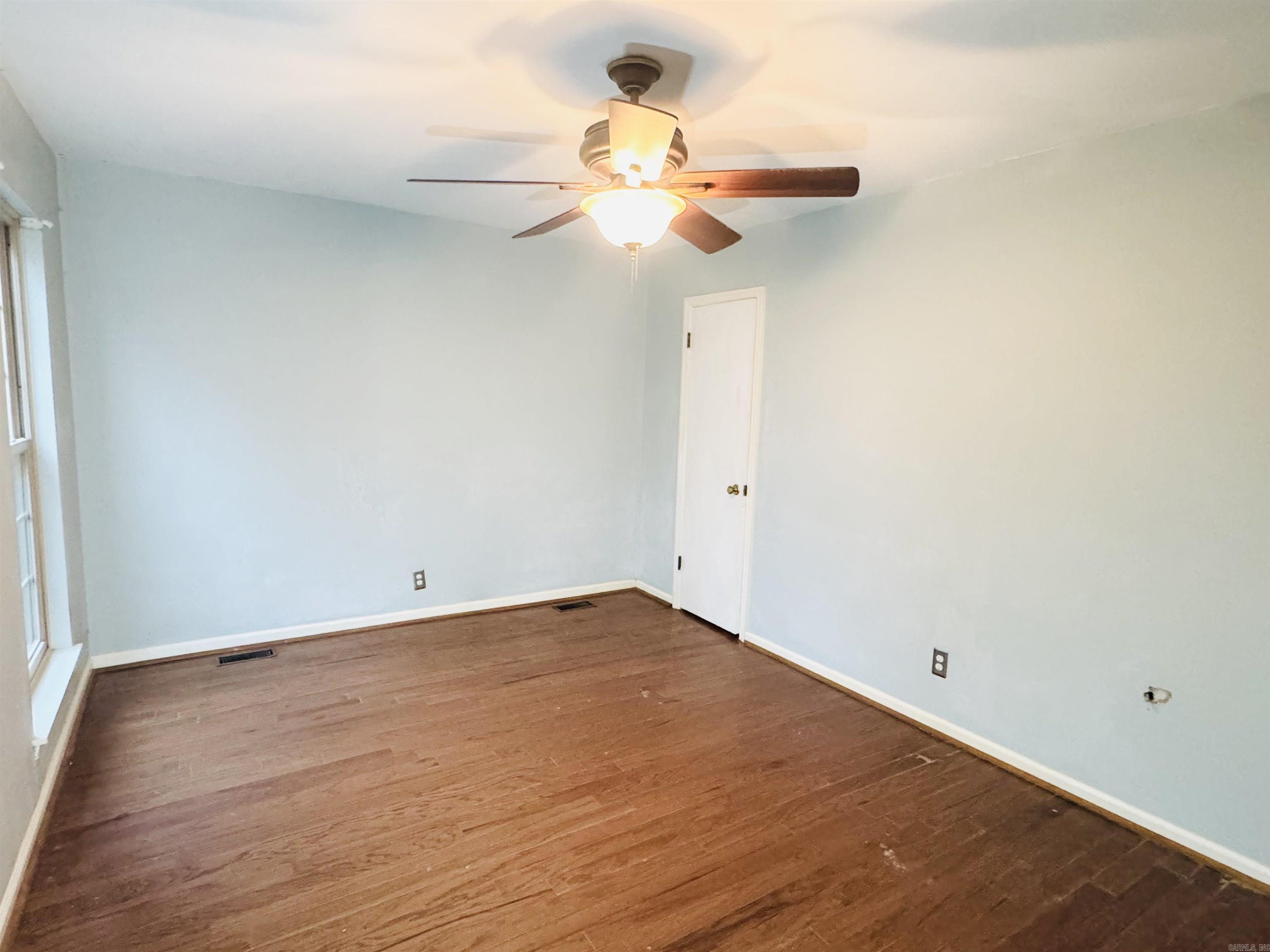 HAMPTON COURT APT HPR - Residential