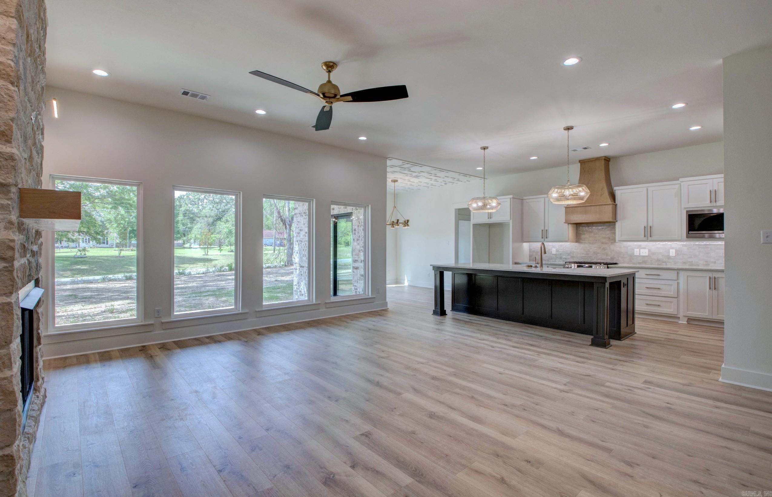 WINDRIDGE ESTATES PHASE 1 - Residential