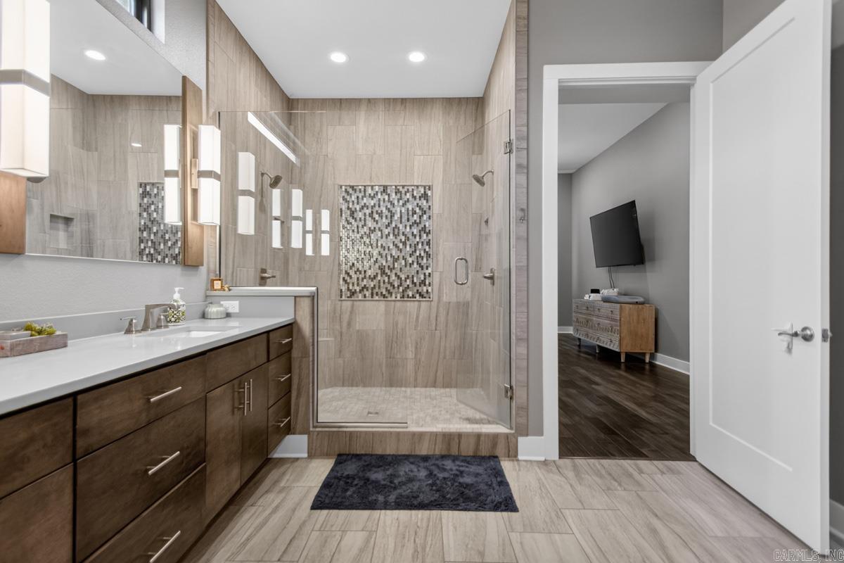 WEST LAKE VILLAGE - Residential