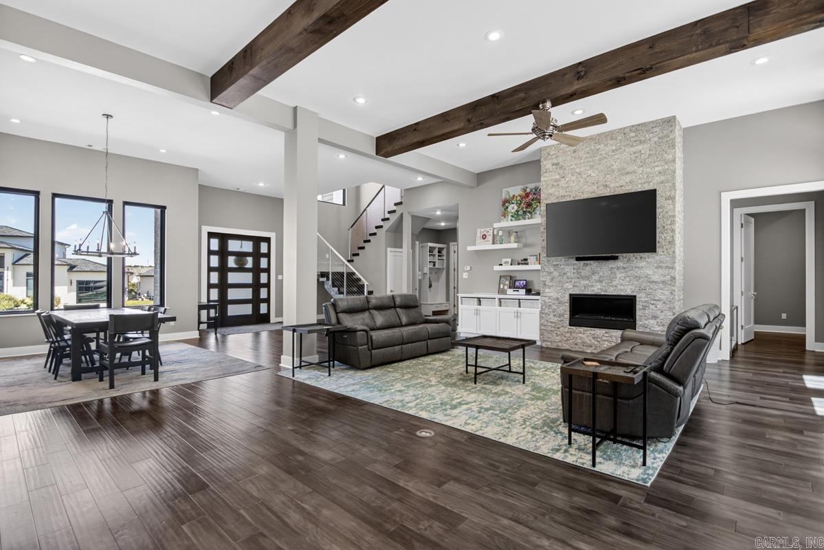 WEST LAKE VILLAGE - Residential