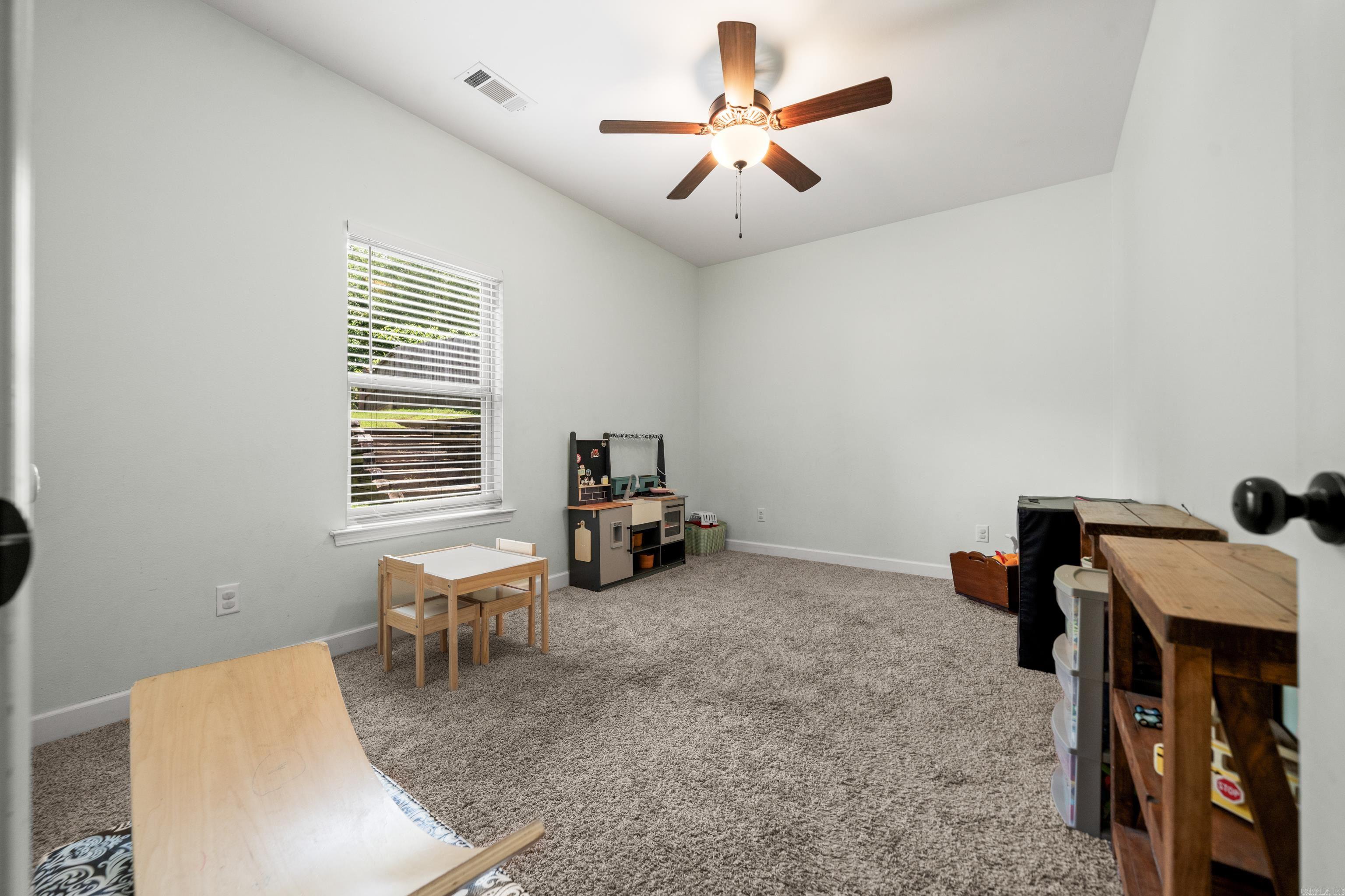 HALEY COURT - Residential