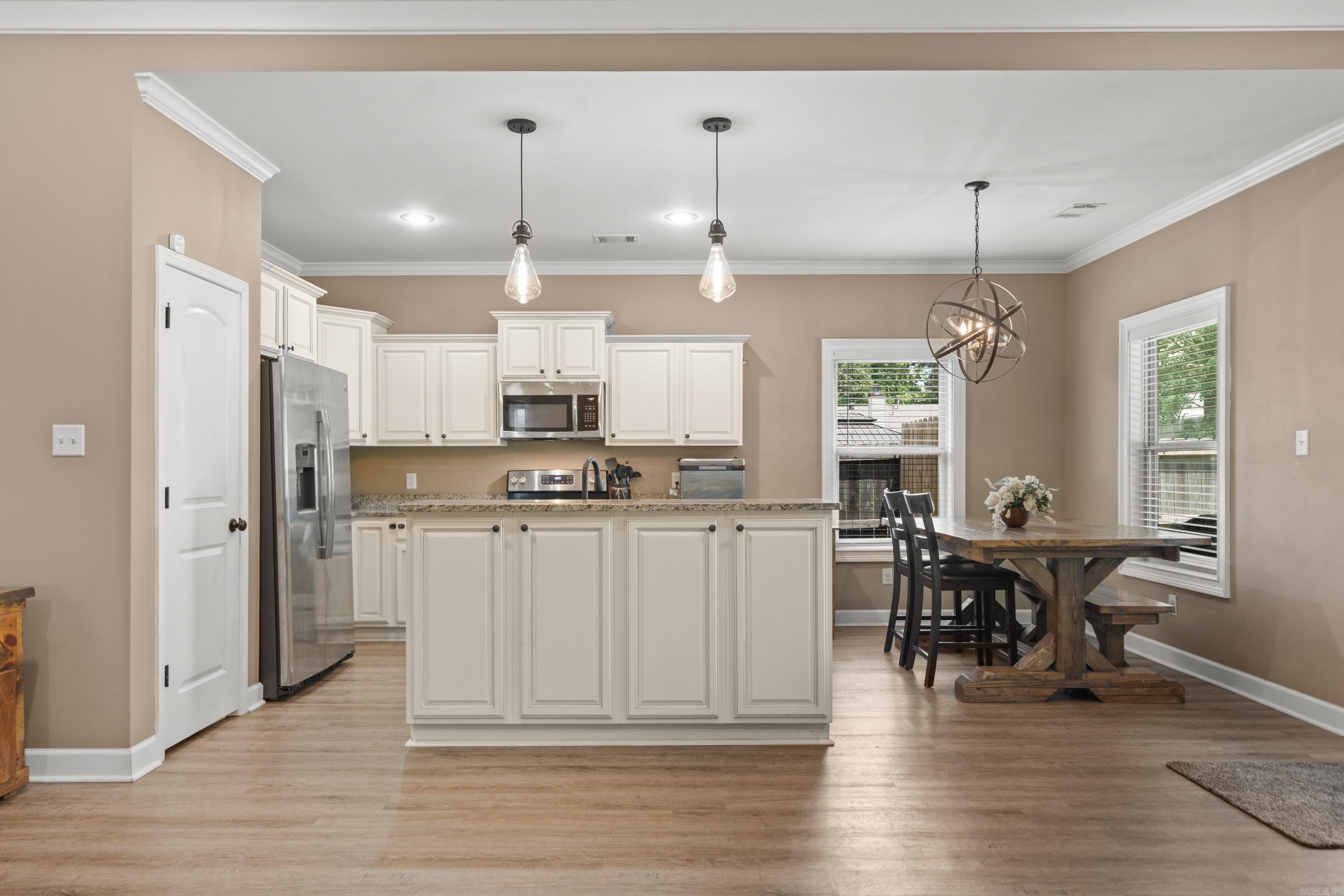 HALEY COURT - Residential