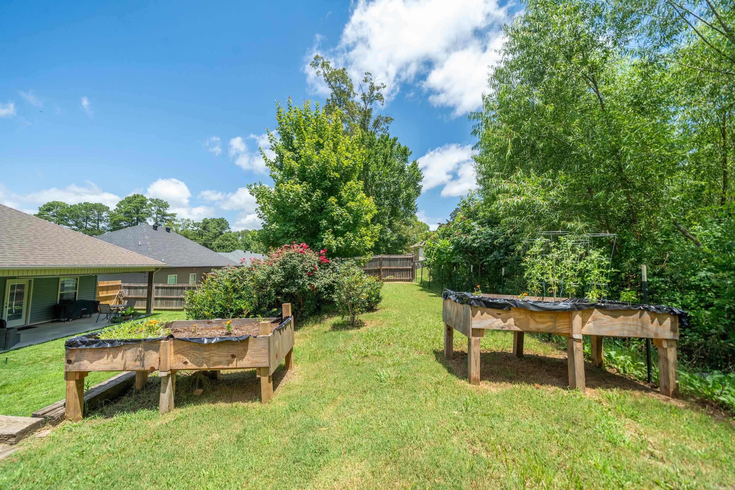 HALEY COURT - Residential