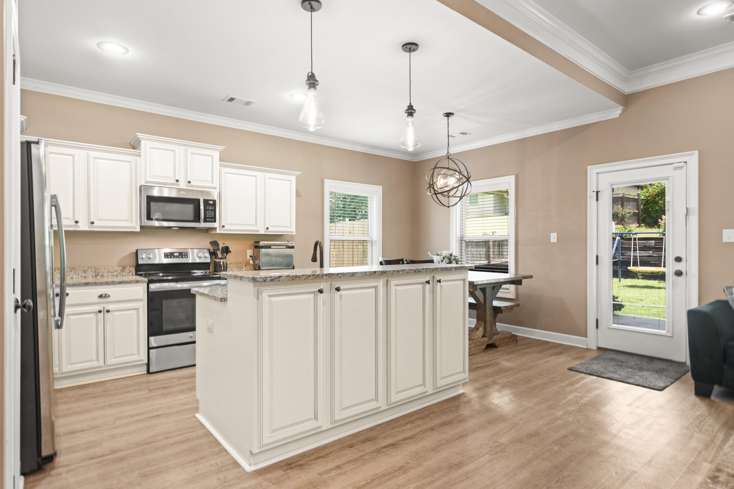 HALEY COURT - Residential