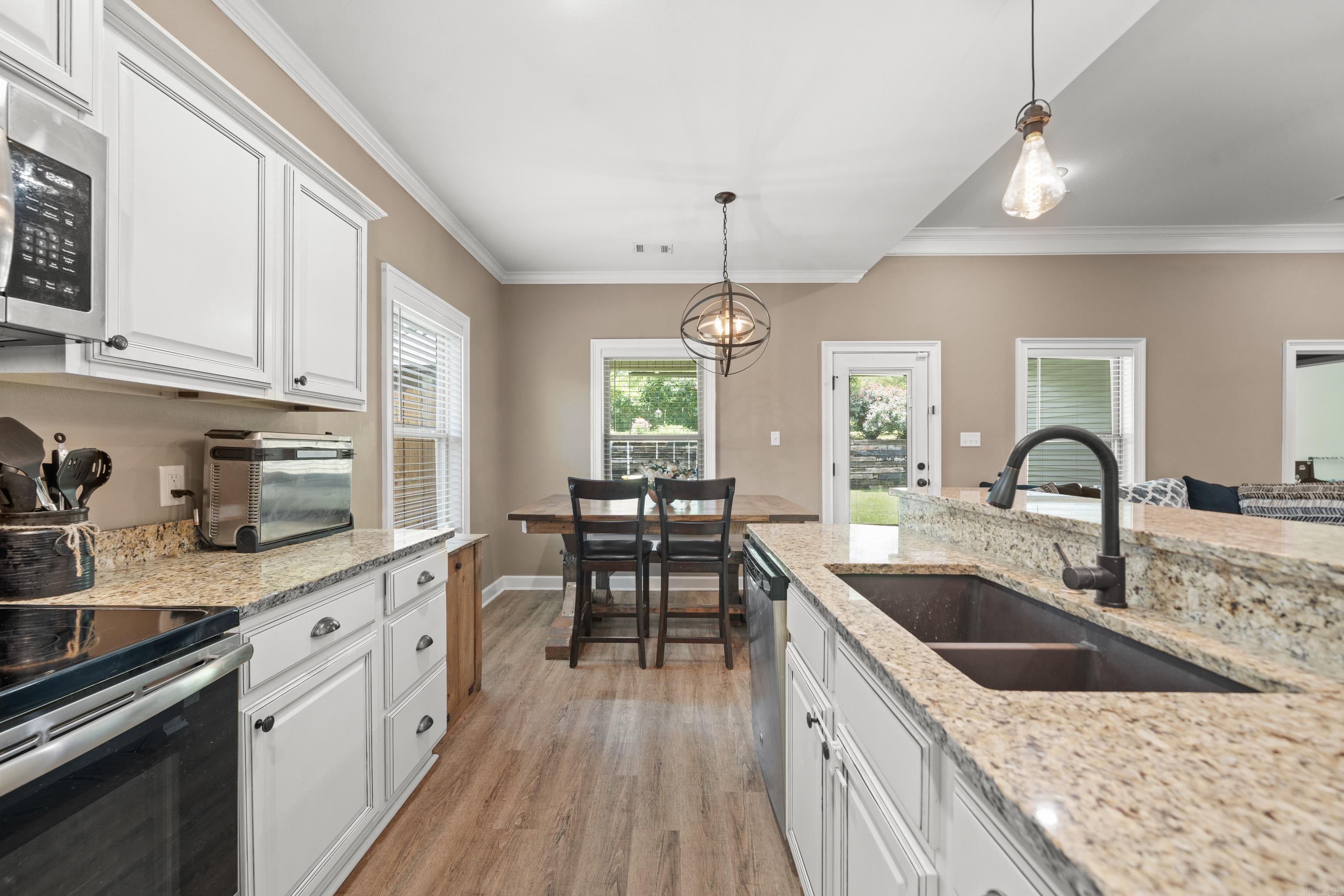 HALEY COURT - Residential