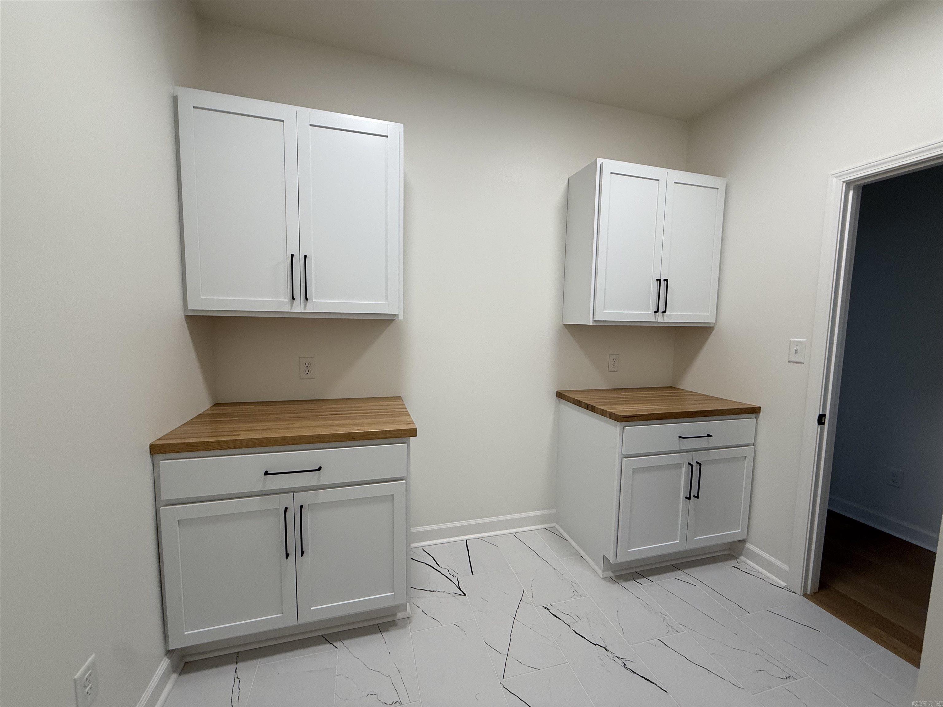 PLEASANT LAKE ESTATES - Residential