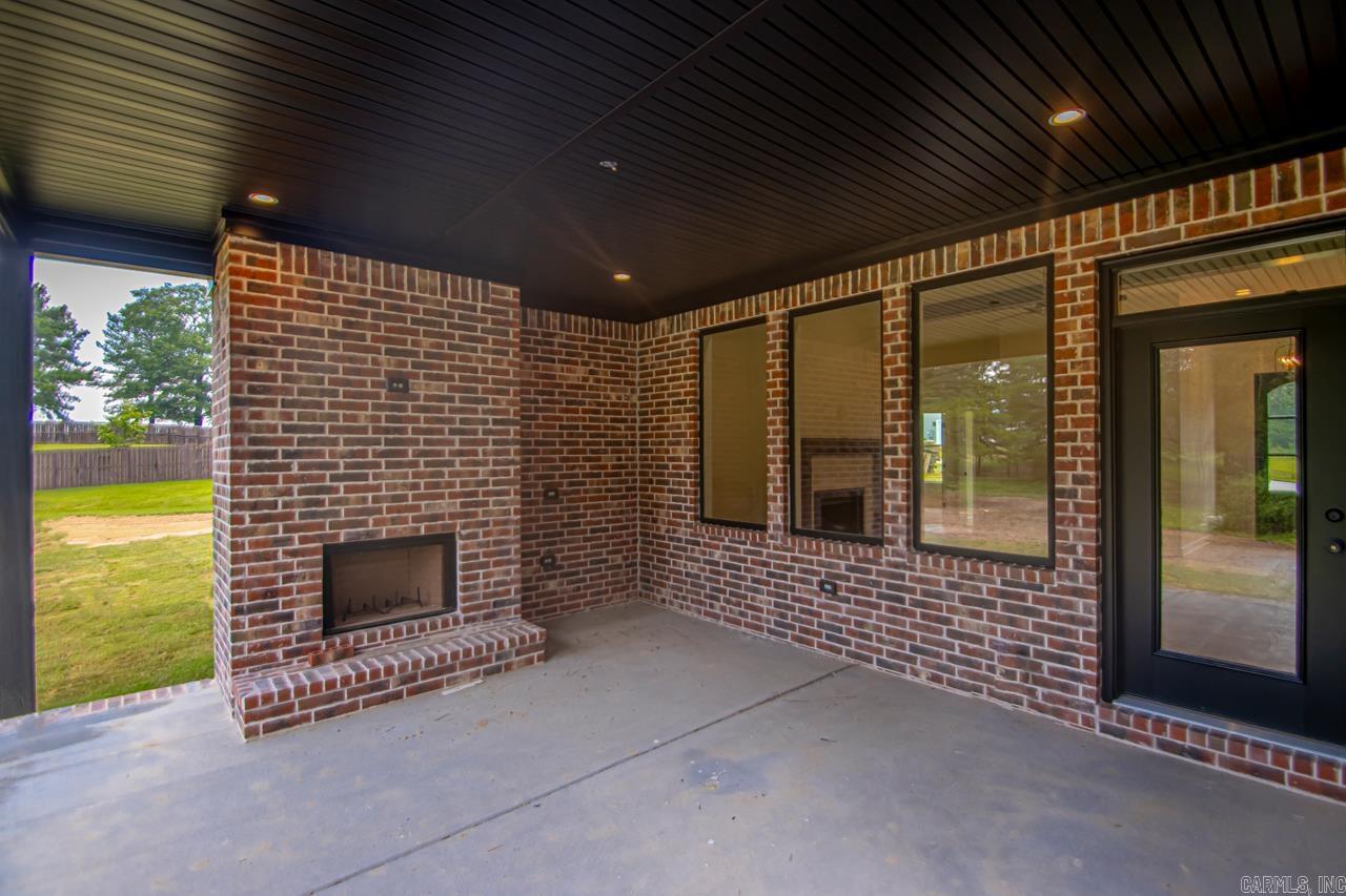 PLEASANT LAKE ESTATES - Residential