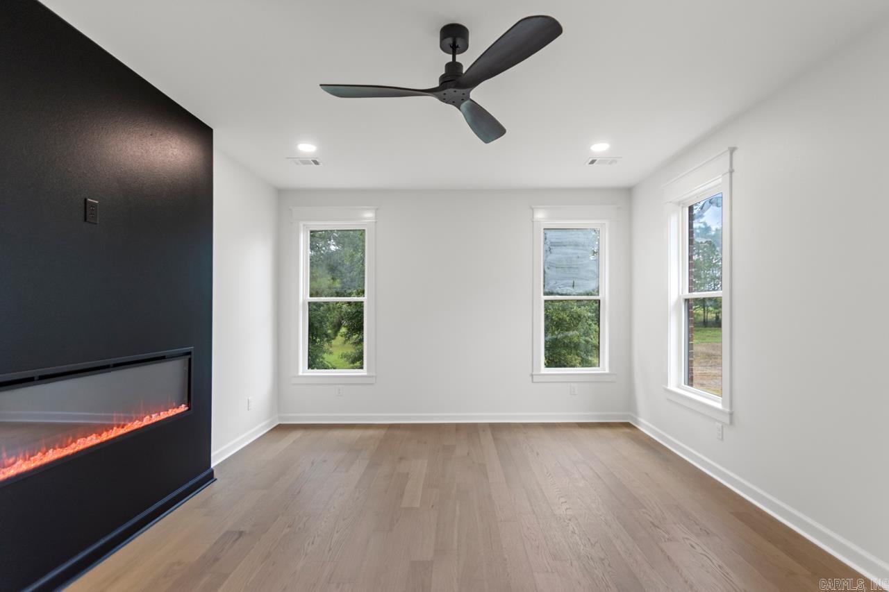 PLEASANT LAKE ESTATES - Residential