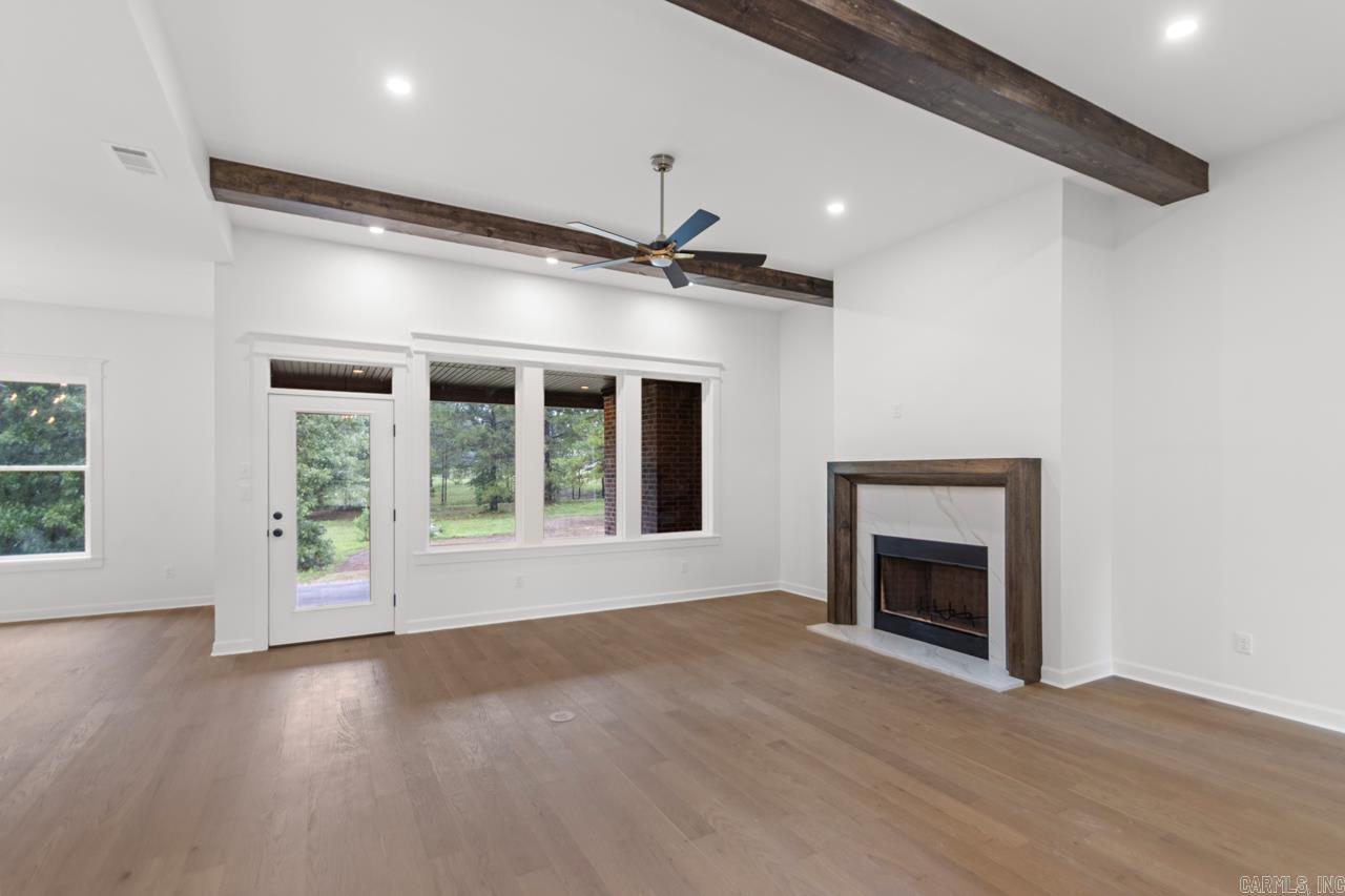 PLEASANT LAKE ESTATES - Residential