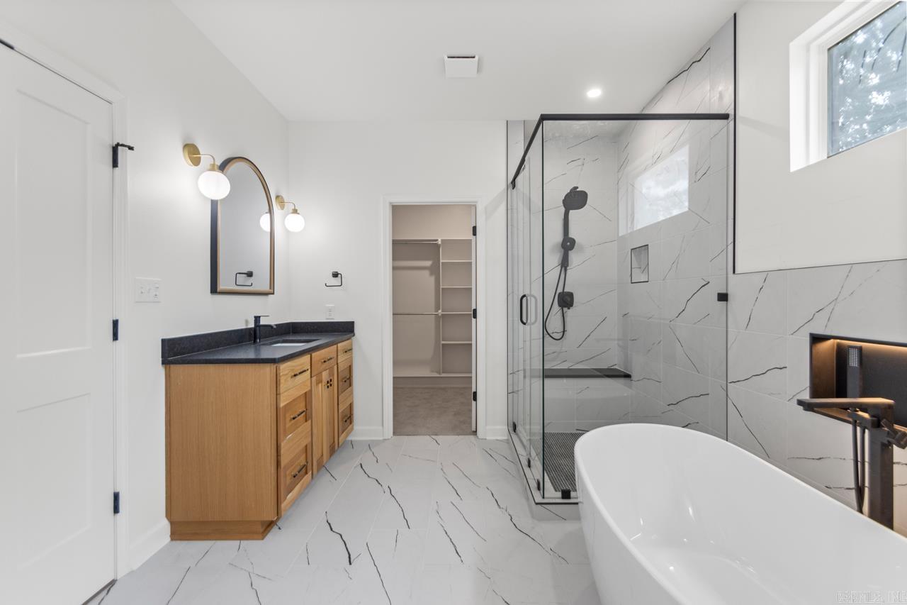 PLEASANT LAKE ESTATES - Residential