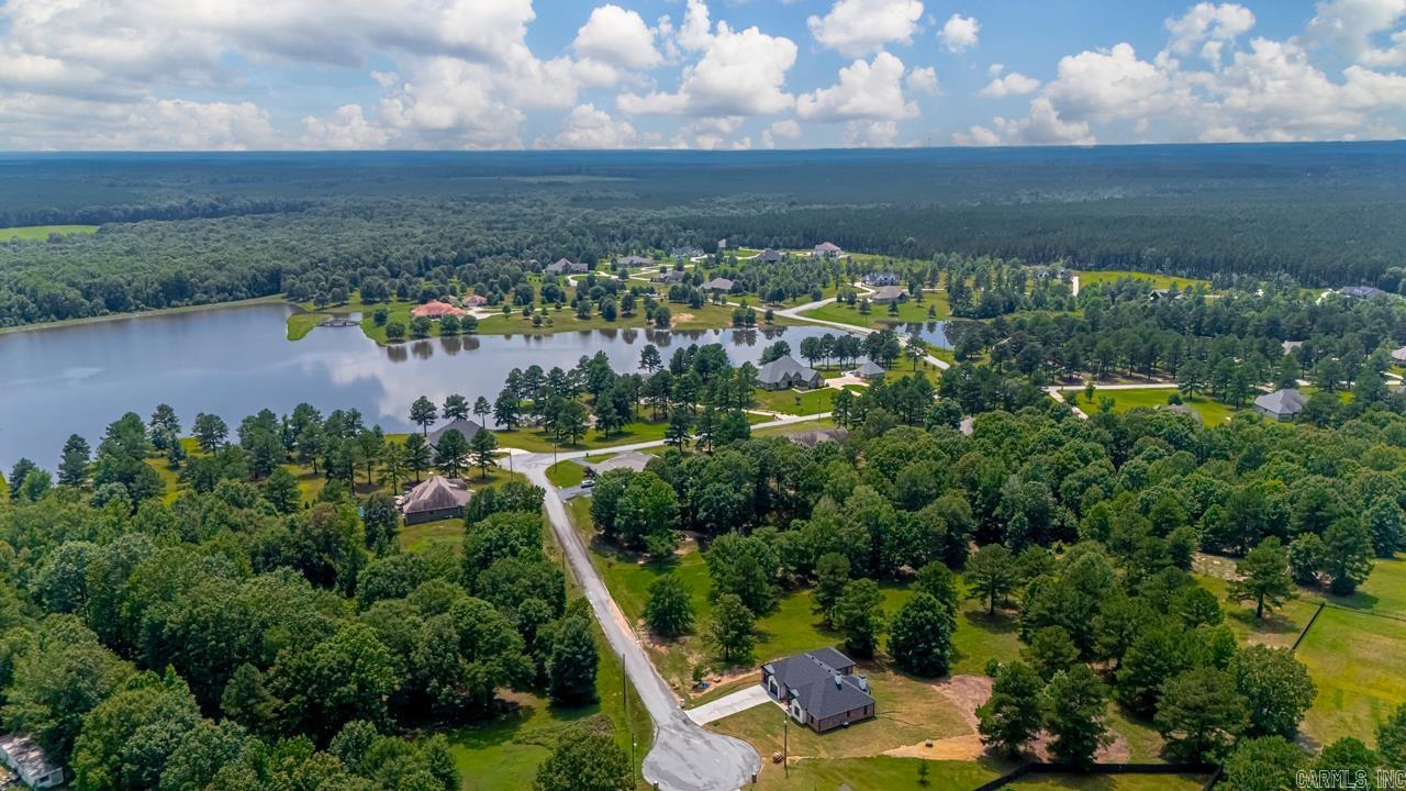 PLEASANT LAKE ESTATES - Residential