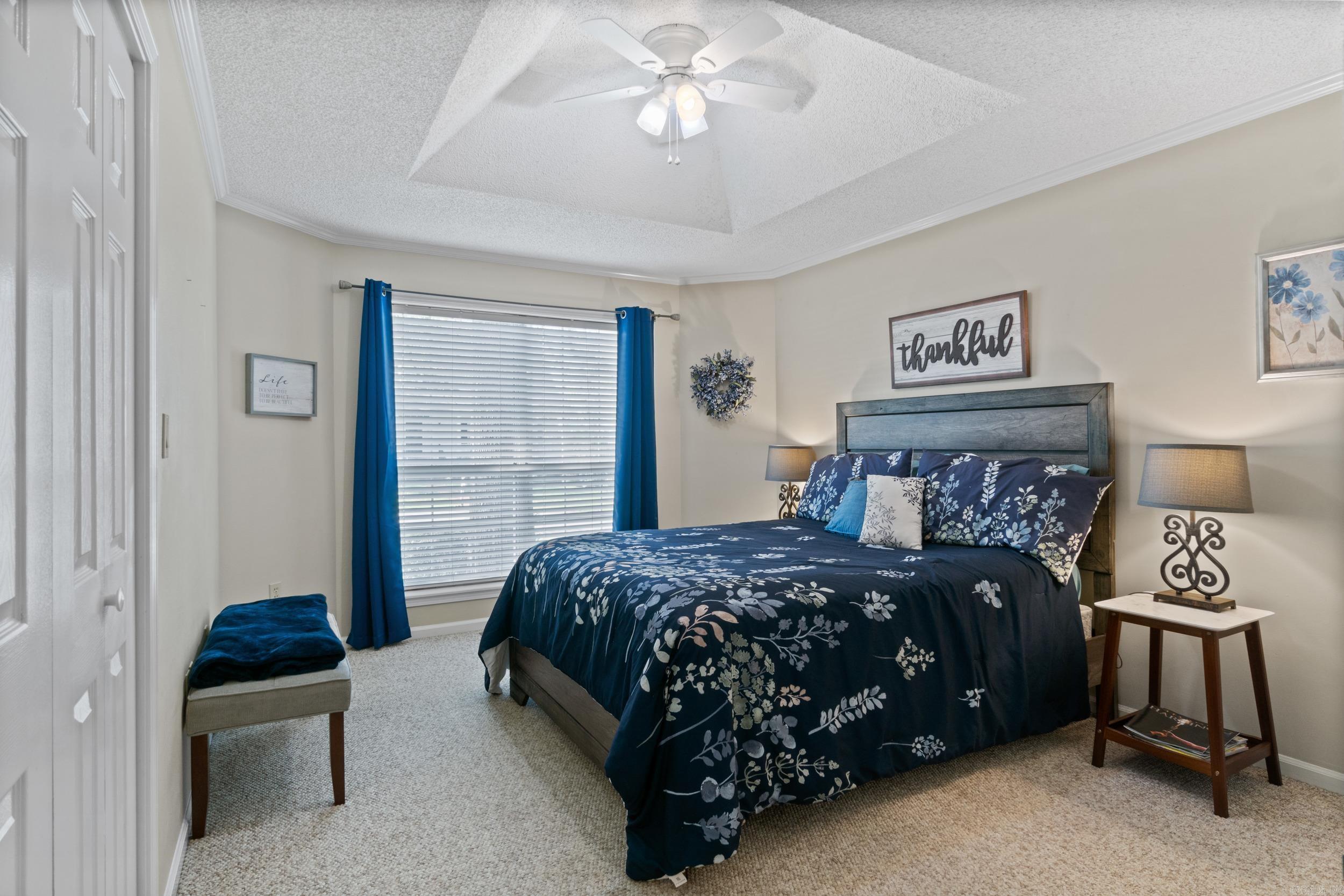 RIVER OAKS - Residential