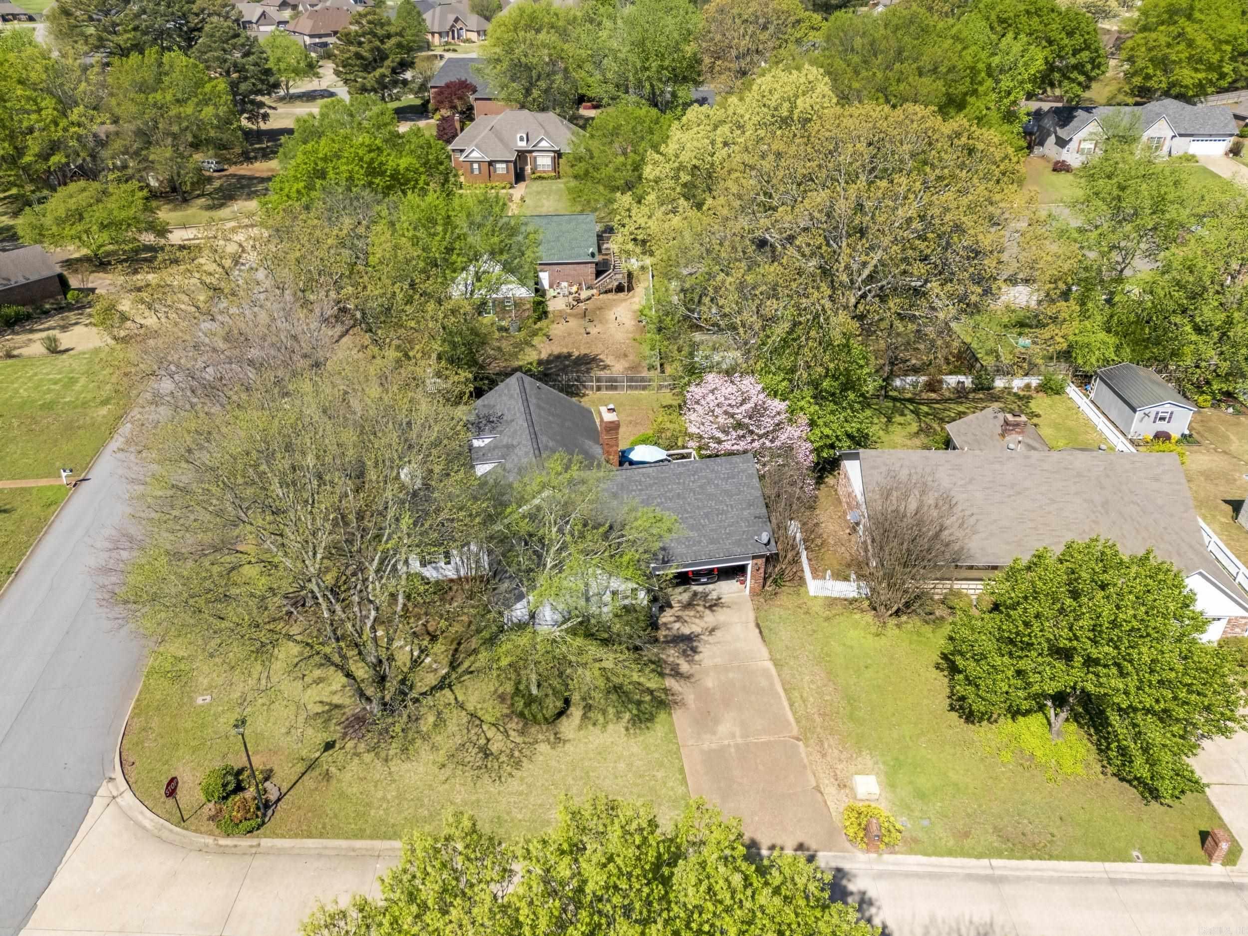 RIVER OAKS - Residential