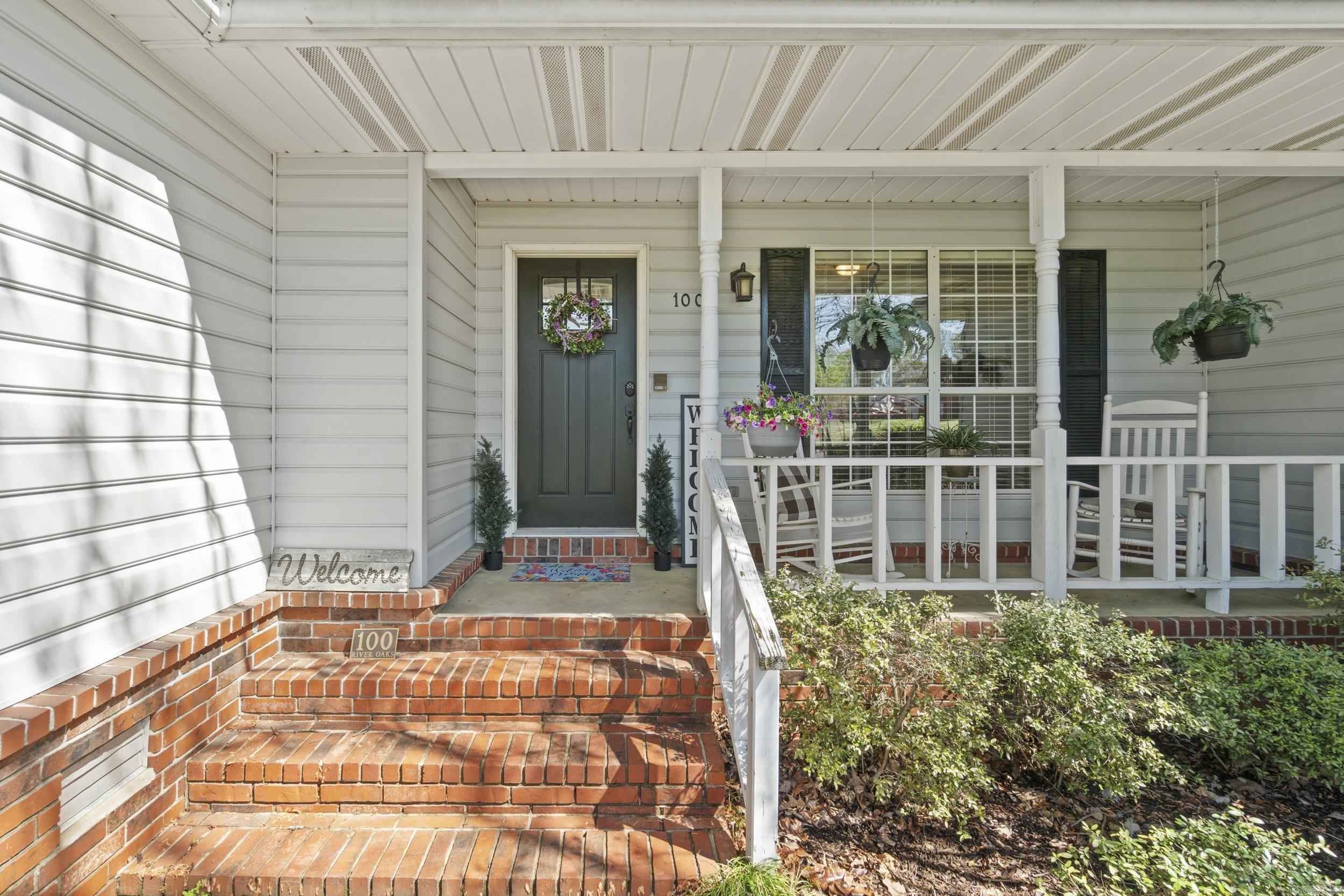 RIVER OAKS - Residential