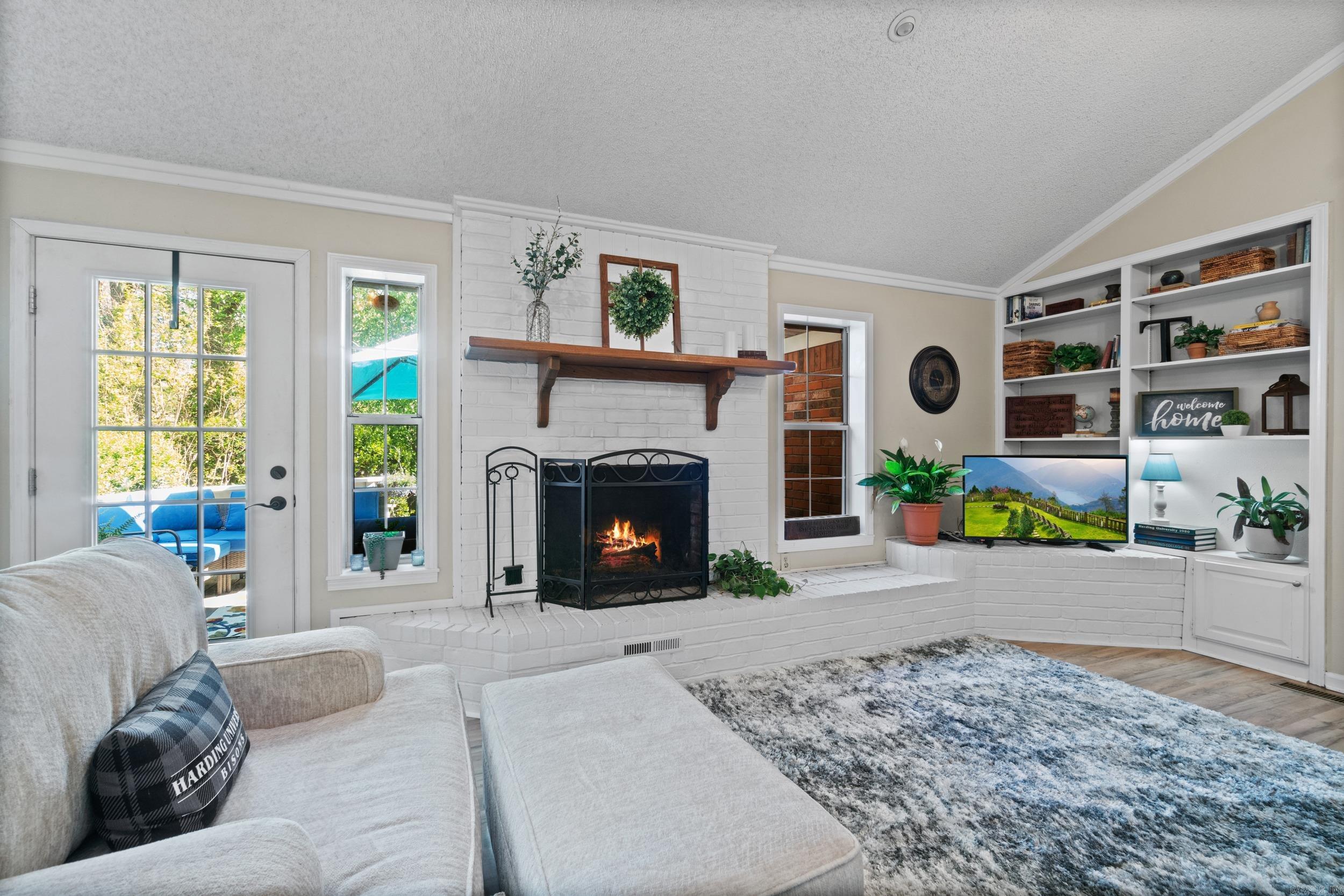 RIVER OAKS - Residential