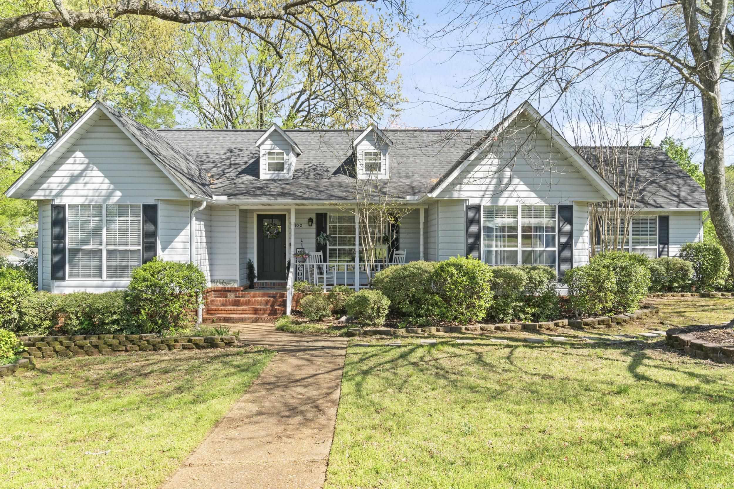 RIVER OAKS - Residential