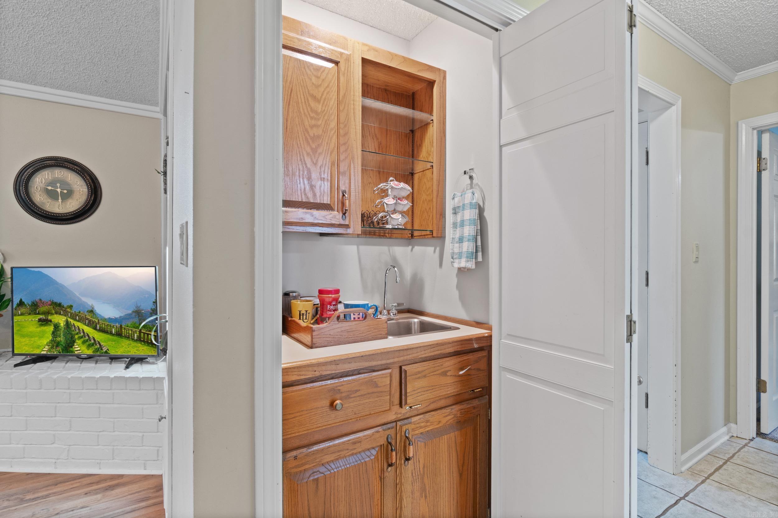 RIVER OAKS - Residential