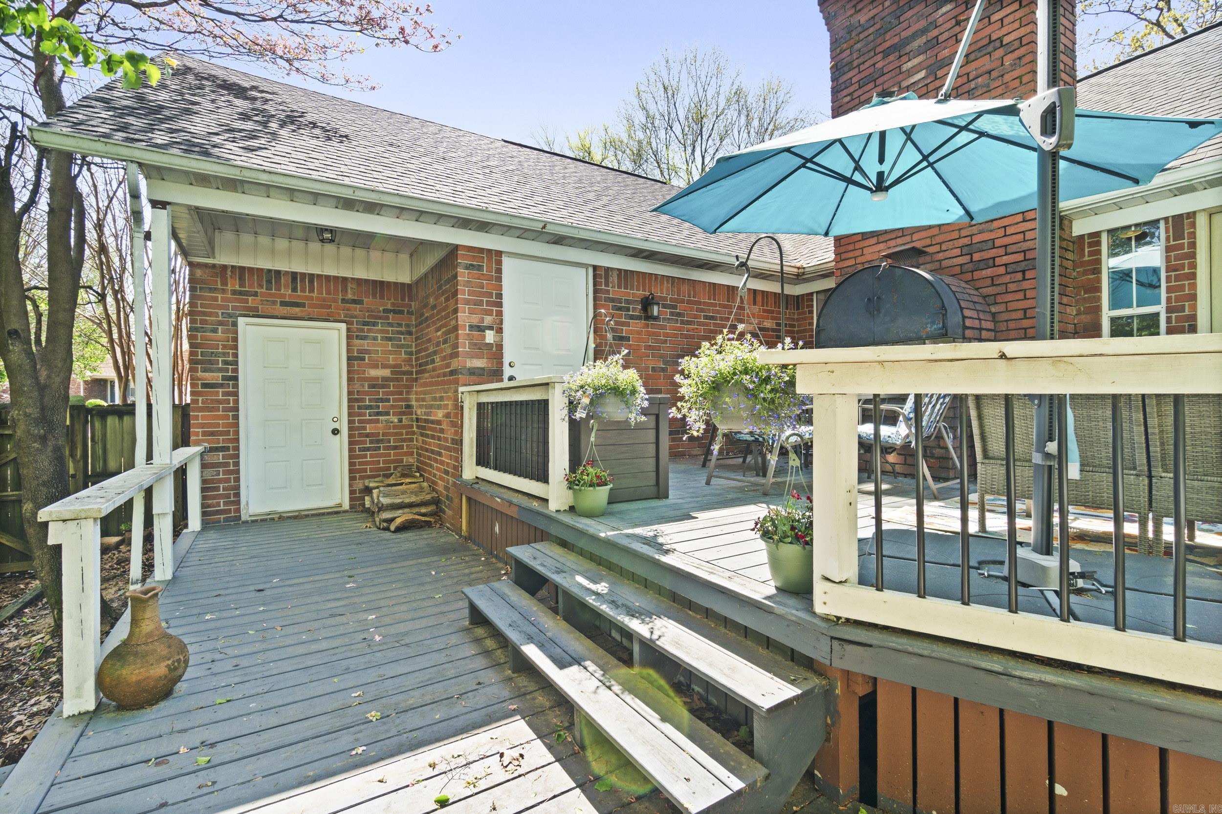 RIVER OAKS - Residential