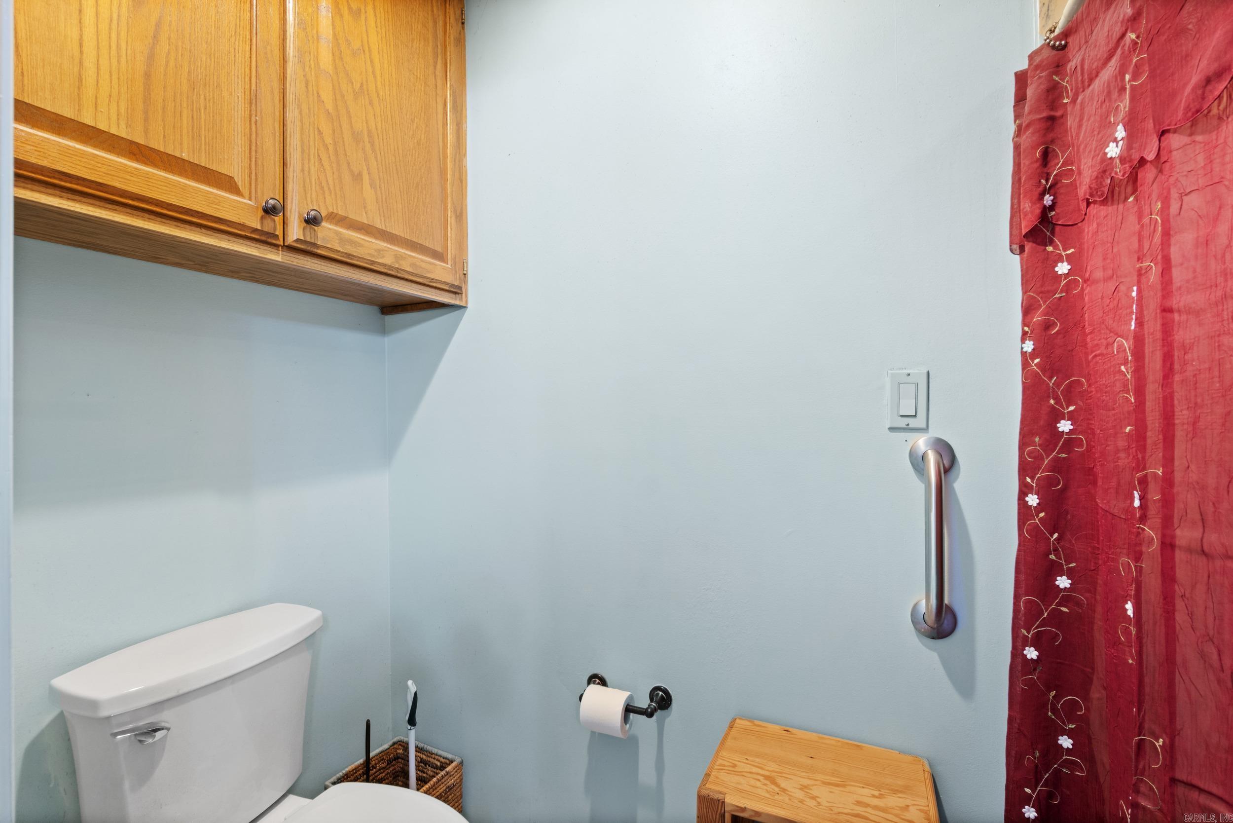 RIVER OAKS - Residential