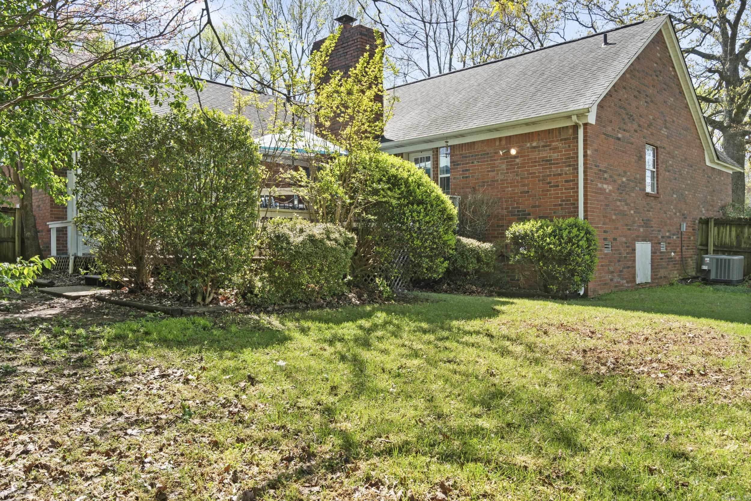 RIVER OAKS - Residential