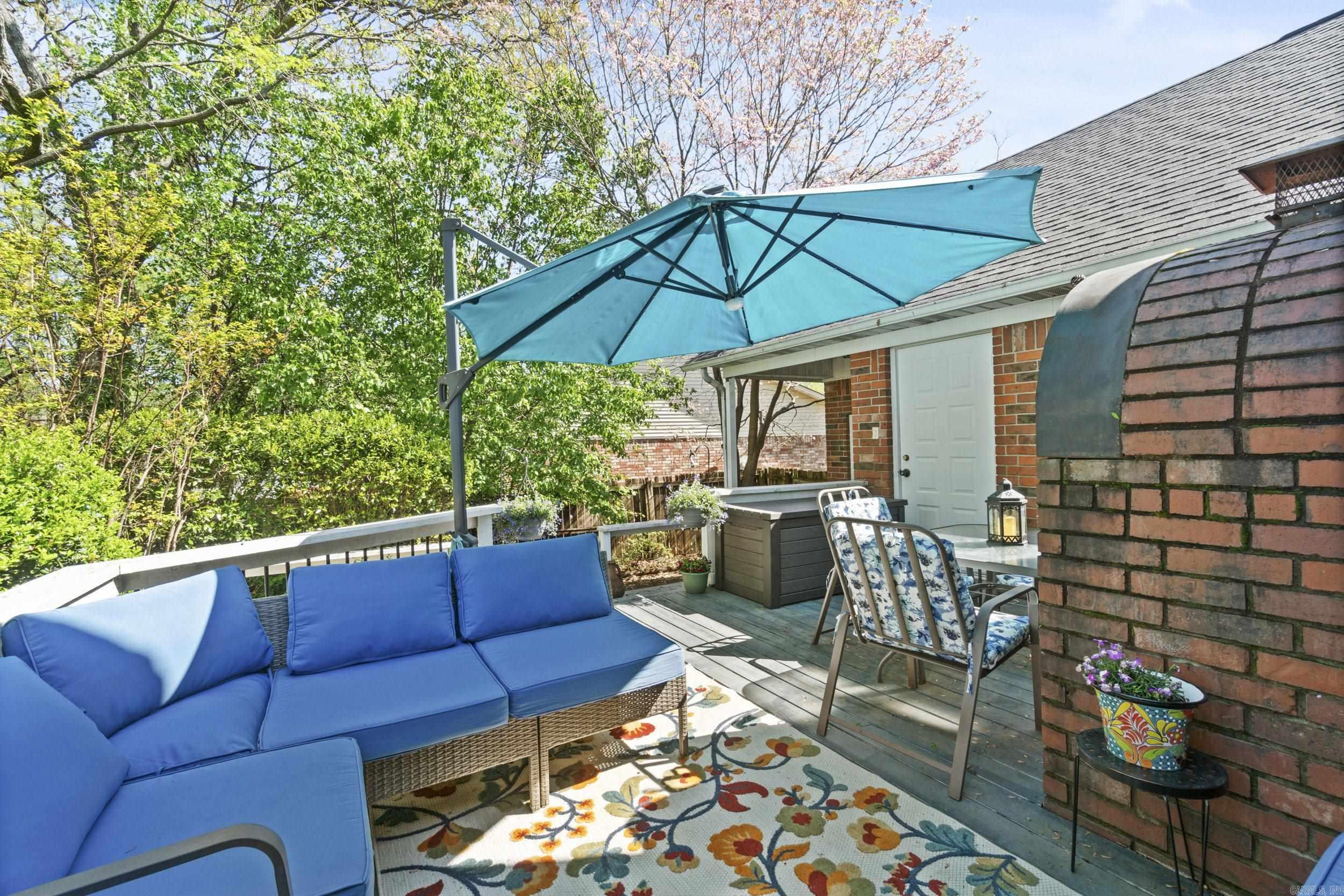 RIVER OAKS - Residential