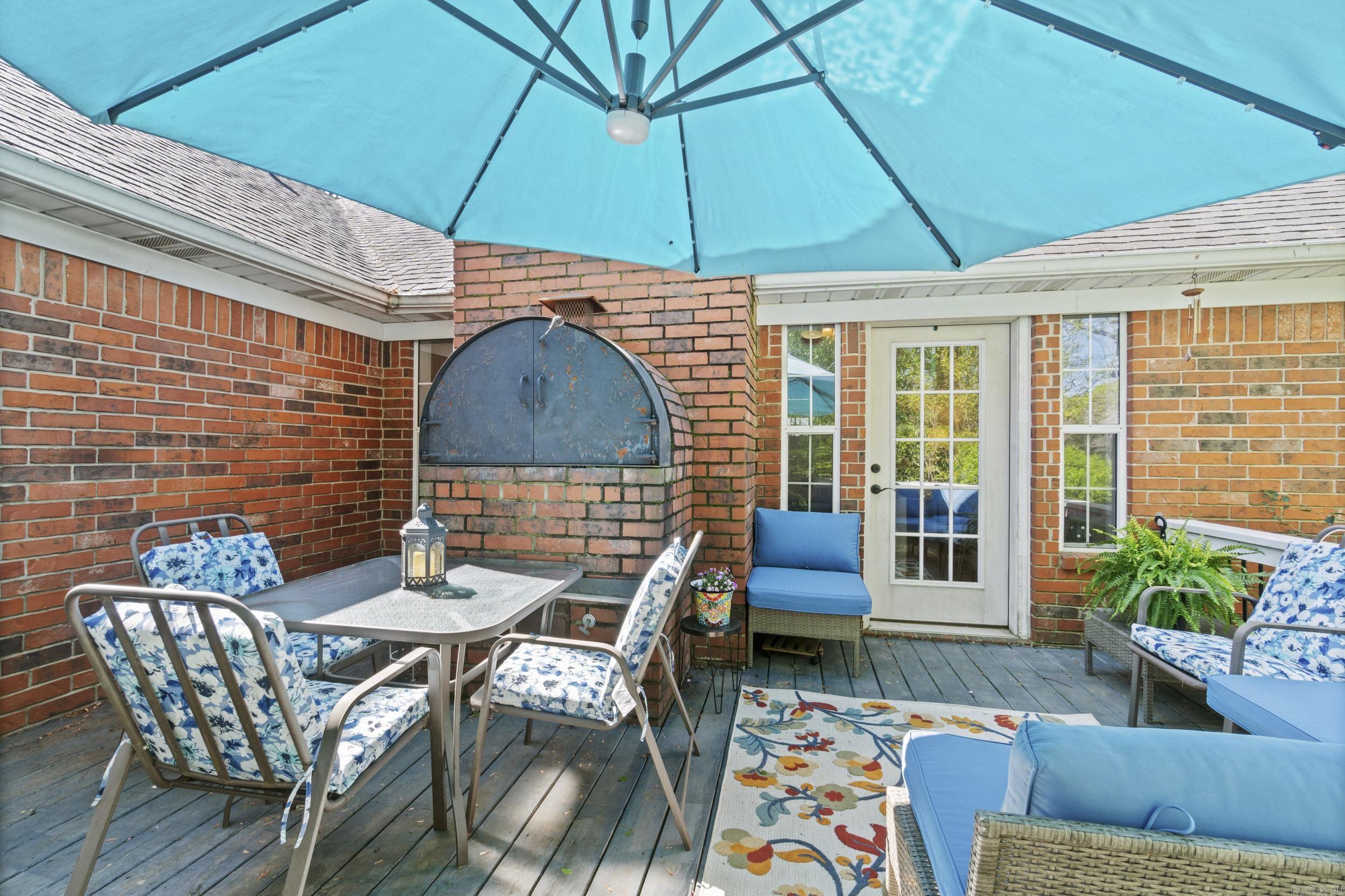 RIVER OAKS - Residential