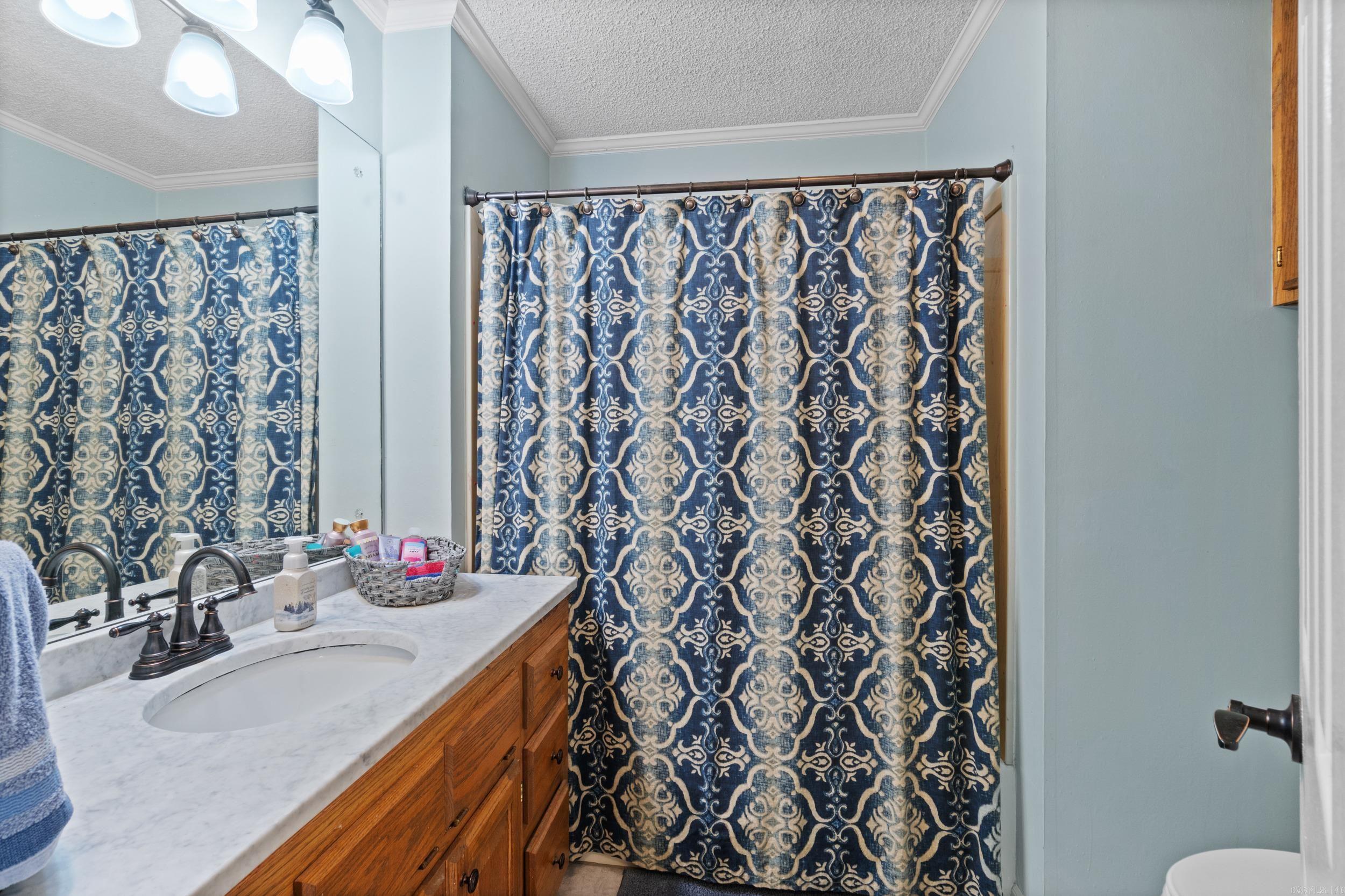 RIVER OAKS - Residential