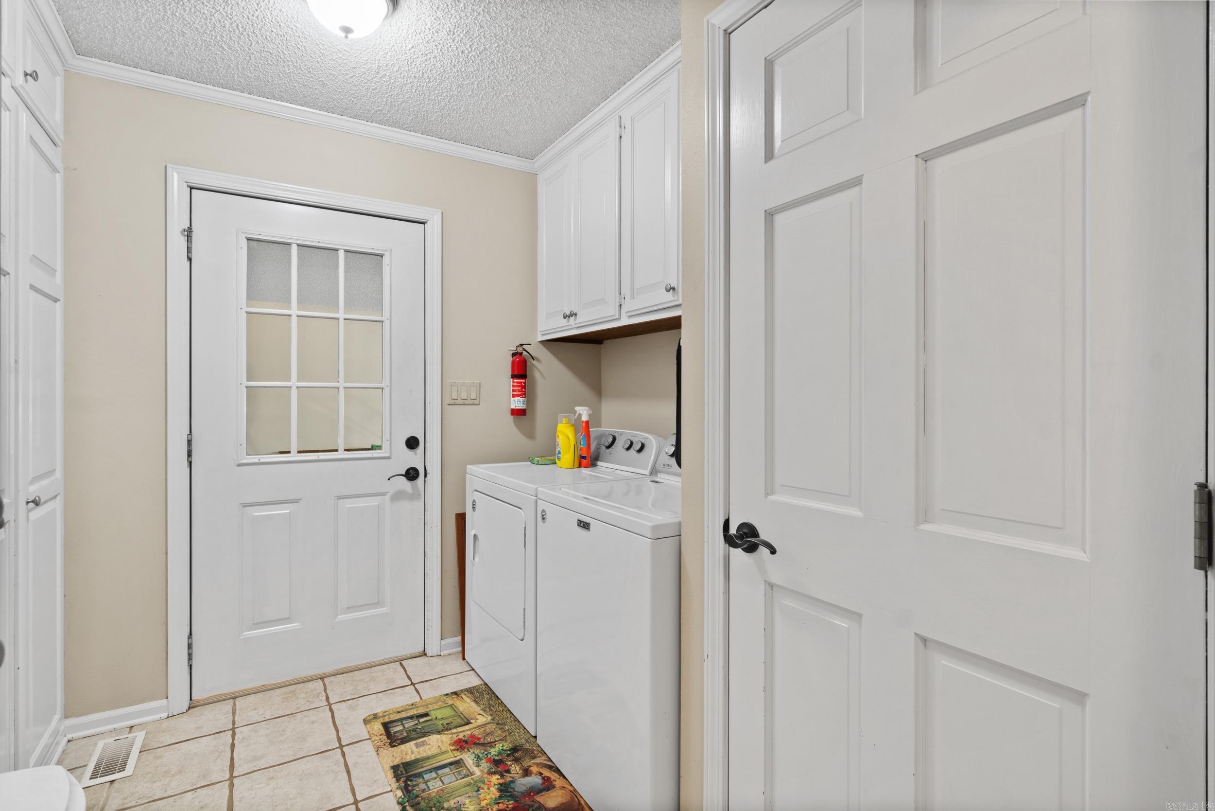 RIVER OAKS - Residential