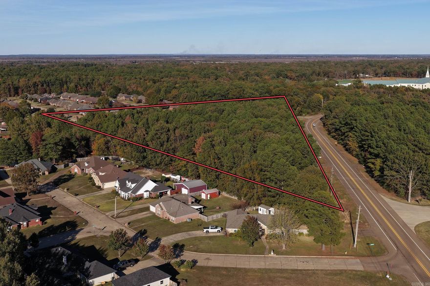 5.29 acres in the highly desired Sugar Hill area of Texarkana, AR. This prime location backs right up to two established neighborhoods and offers access to all utilities. Whether you're considering commercial or residential use, the property is well-suited for investment homes, multi-use builds, or even your forever home. Opportunities are endless, and it’s priced to sell!