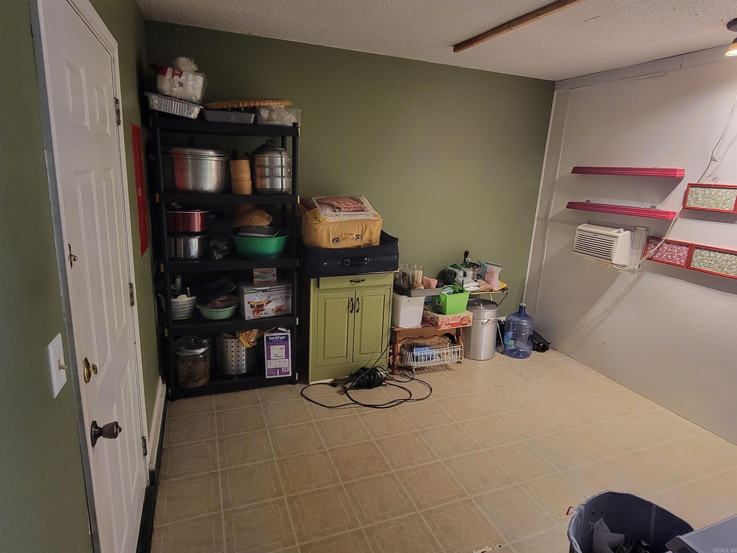 OAK RIDGE ESTATES - Residential