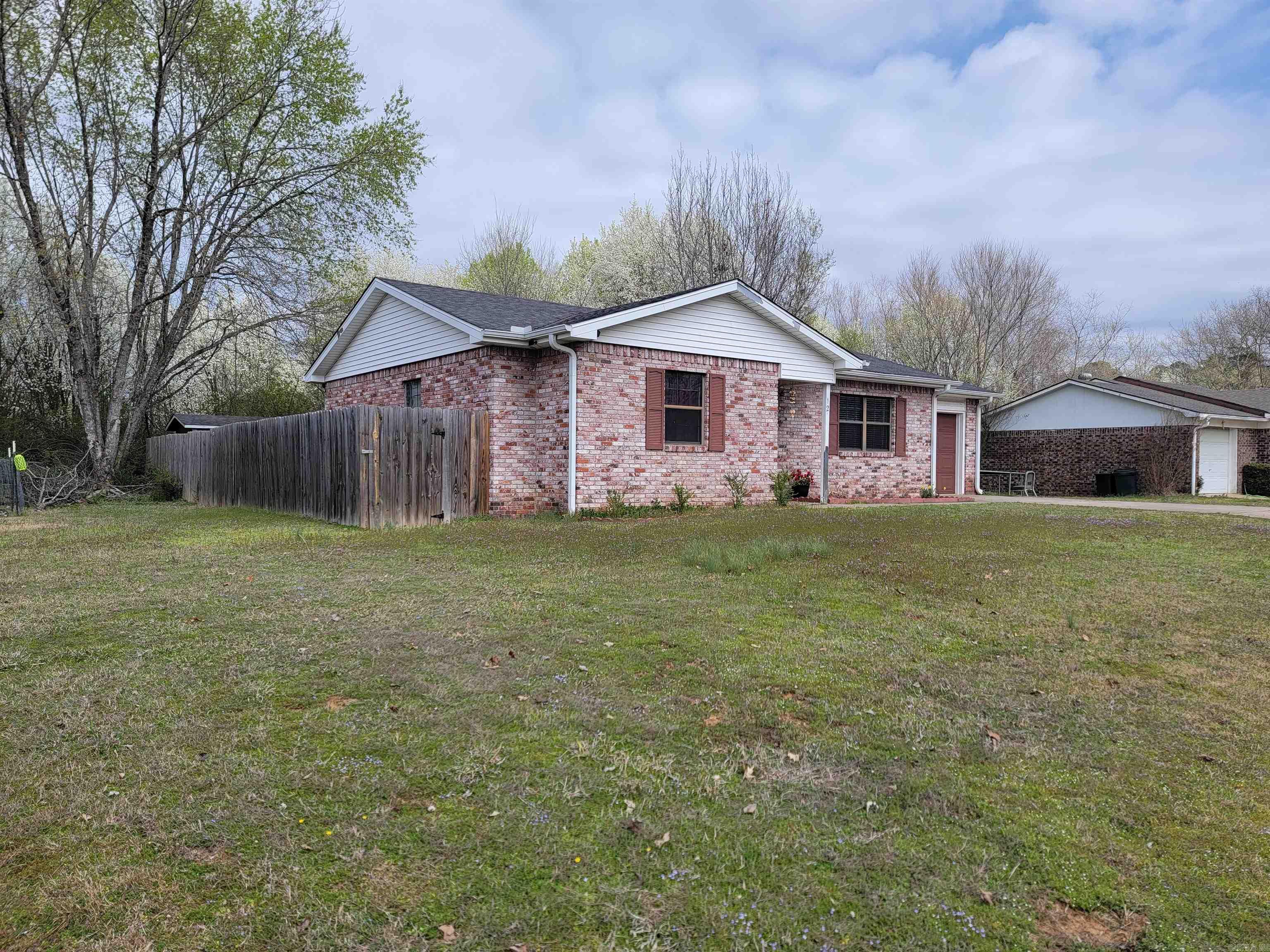 OAK RIDGE ESTATES - Residential