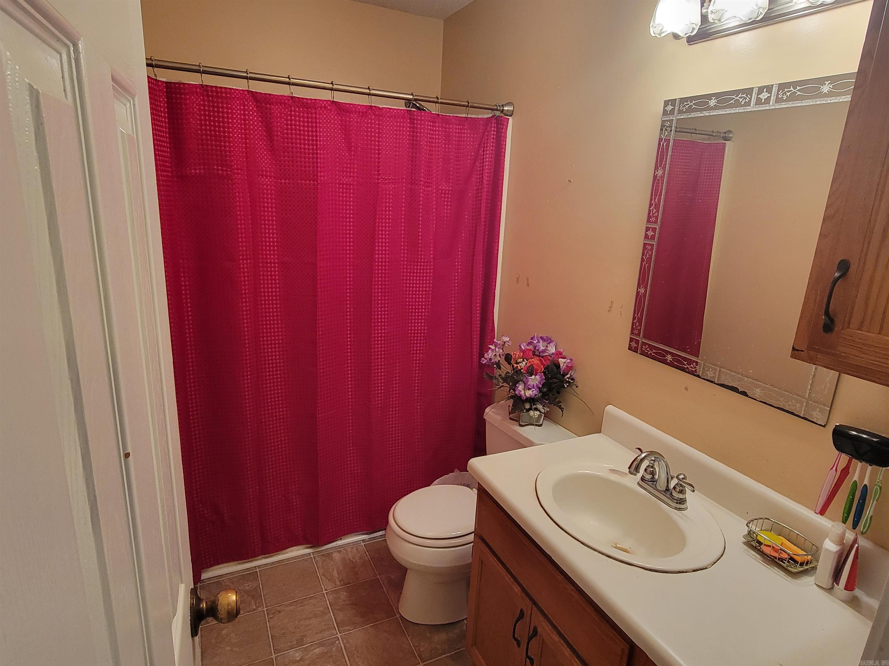 OAK RIDGE ESTATES - Residential