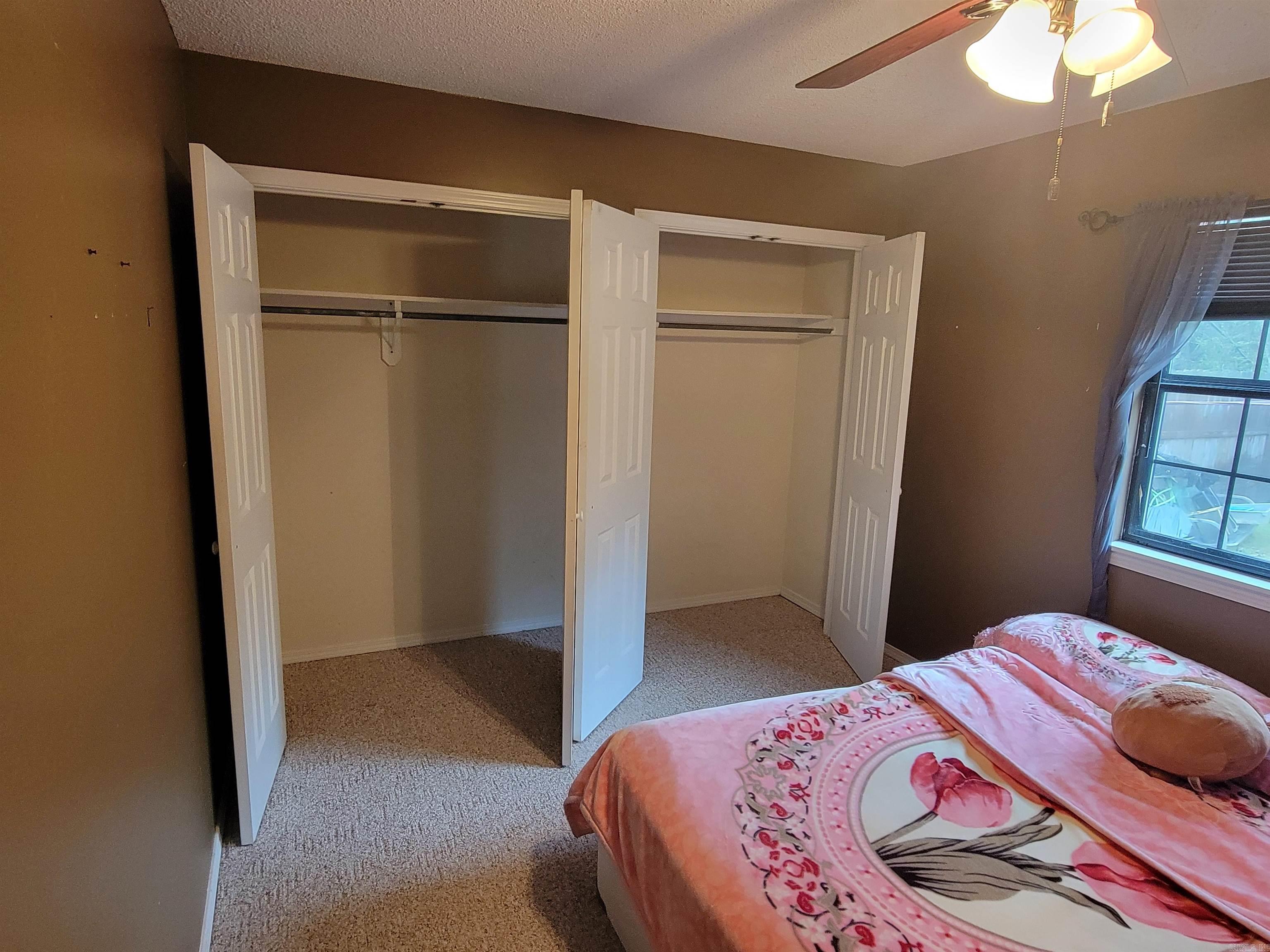 OAK RIDGE ESTATES - Residential