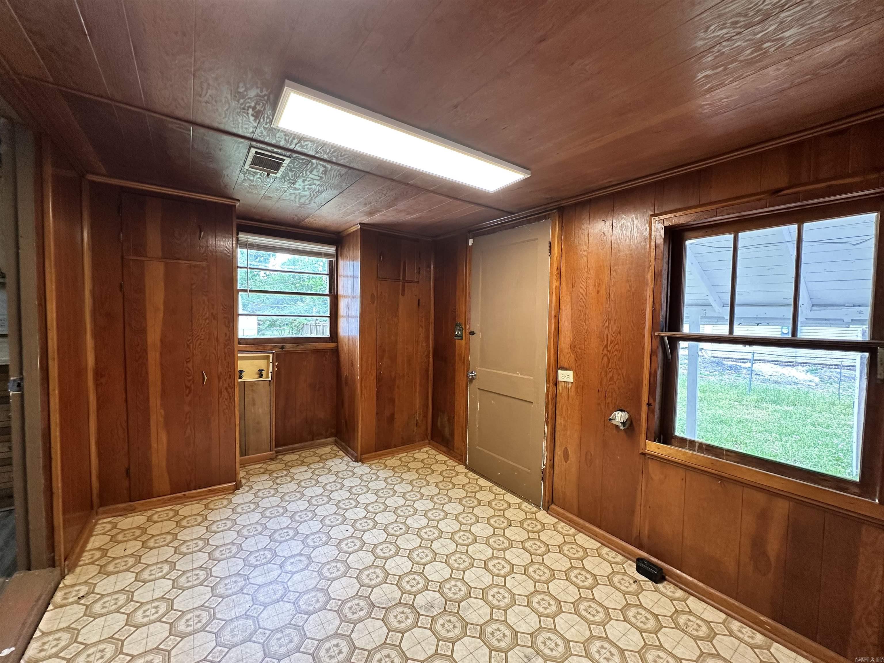 SUNNYSIDE HILLS ADDN TO JACK - Residential