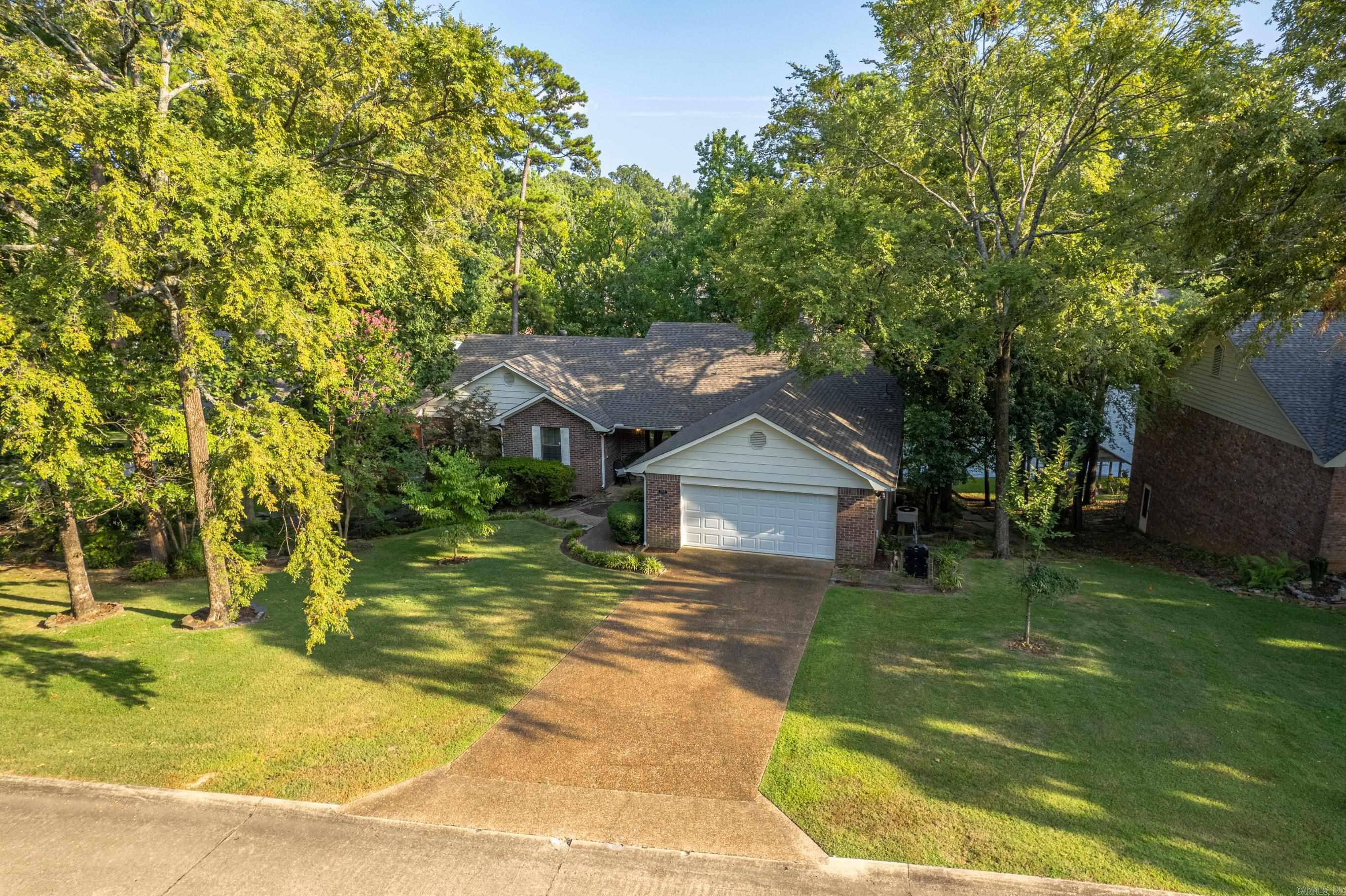 DRIFTWOOD POINT - Residential