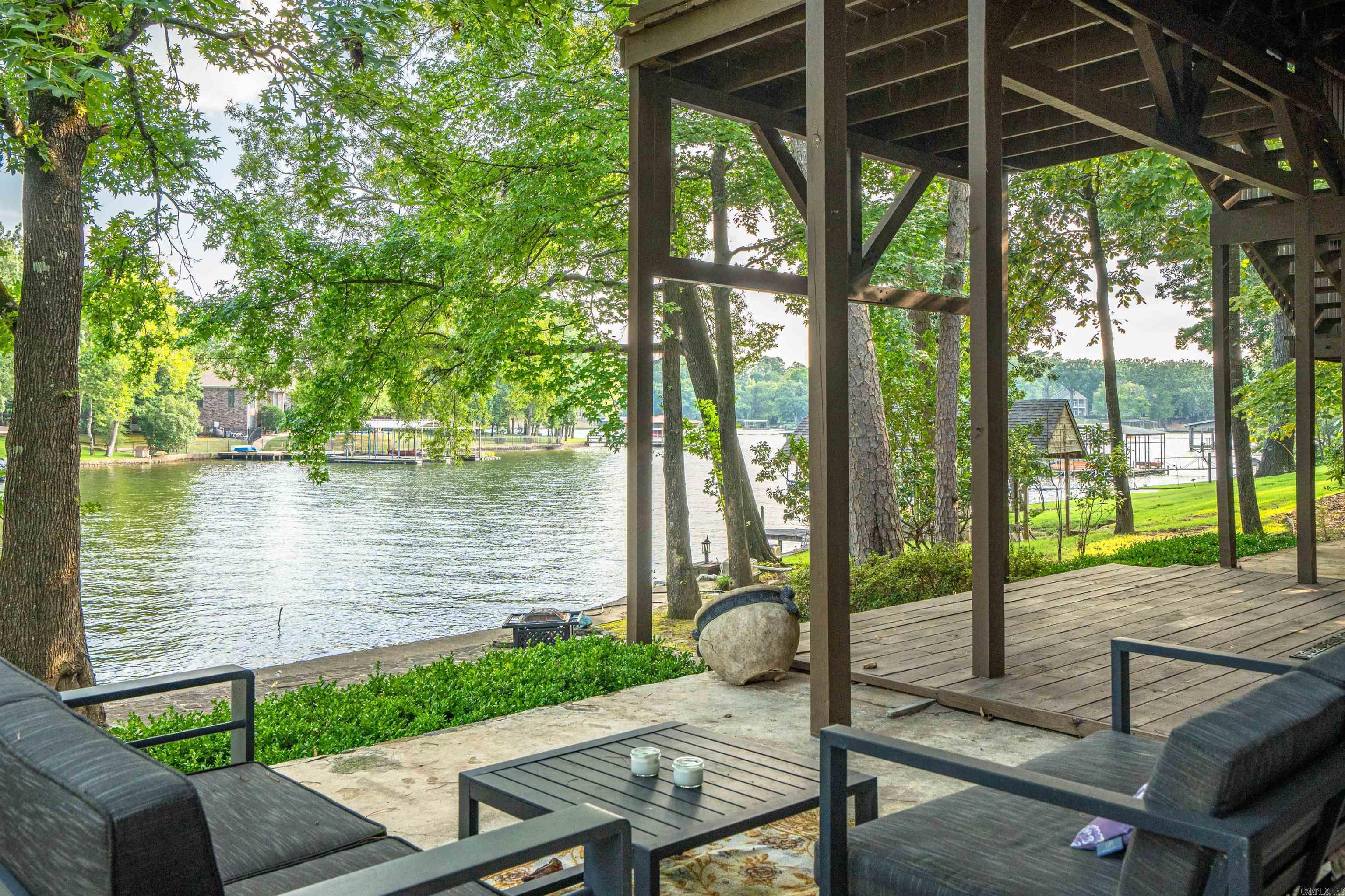 DRIFTWOOD POINT - Residential