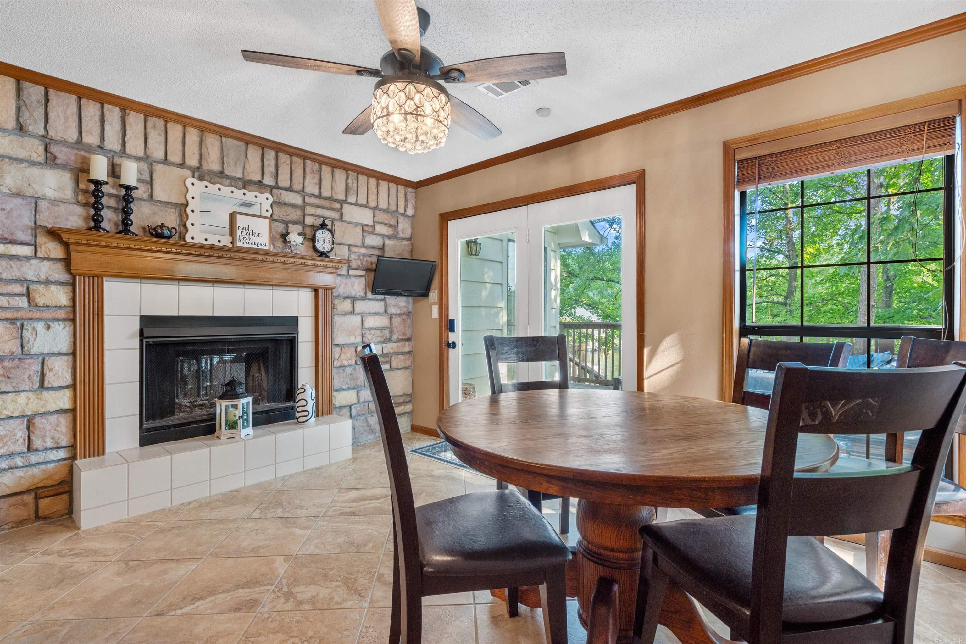 DRIFTWOOD POINT - Residential