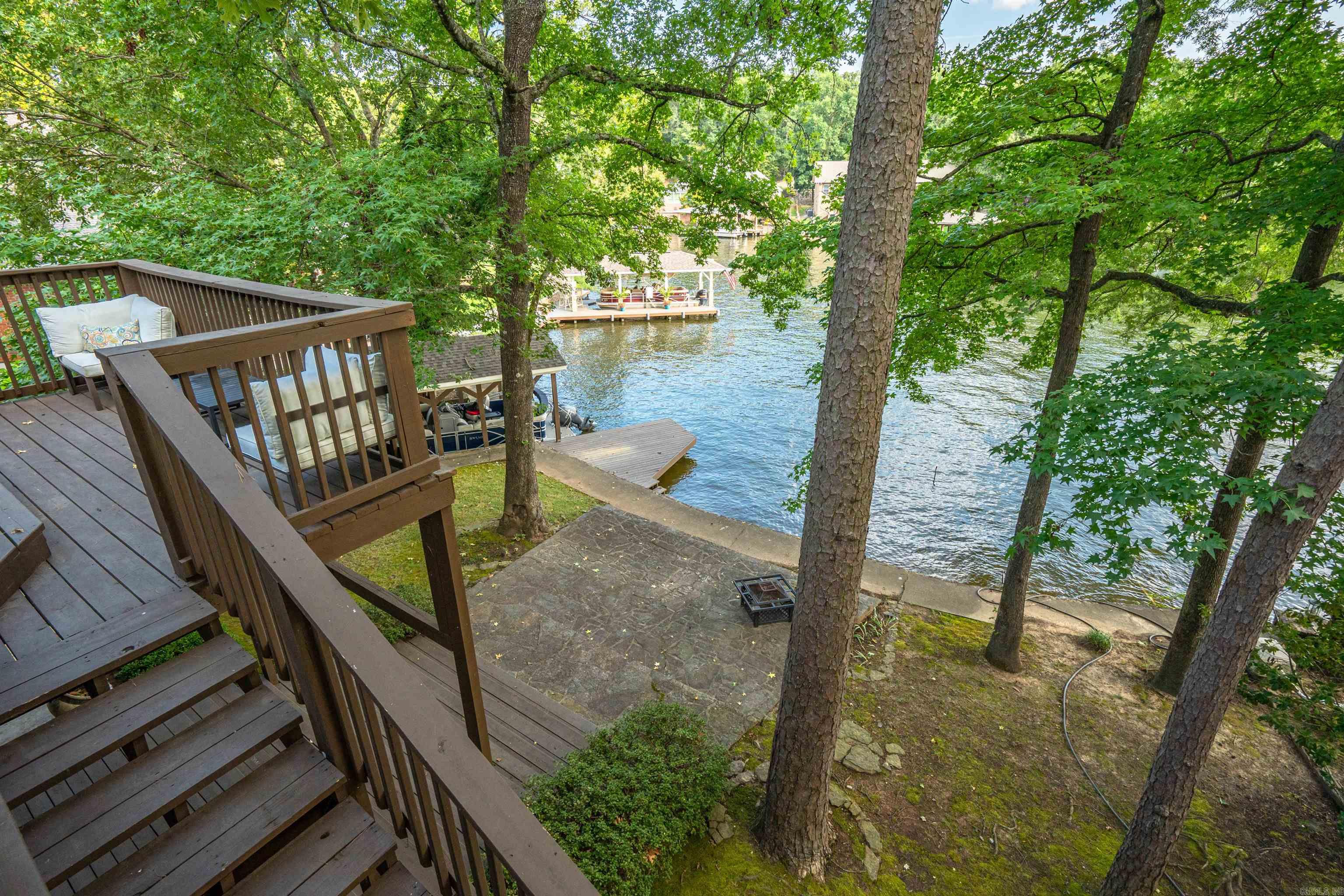 DRIFTWOOD POINT - Residential