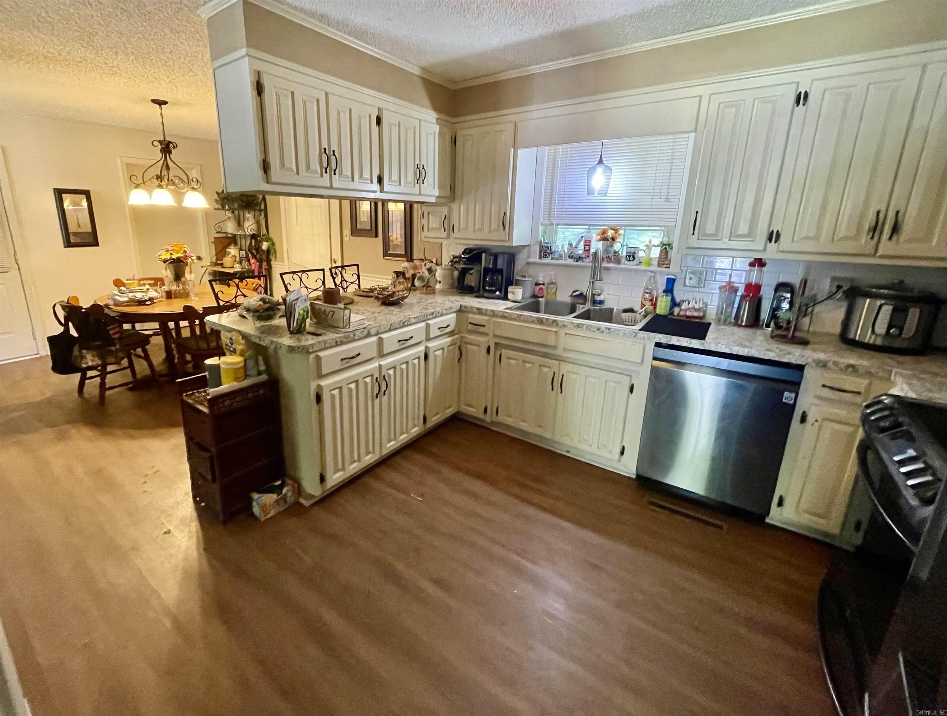 SOUTHGATE - Residential