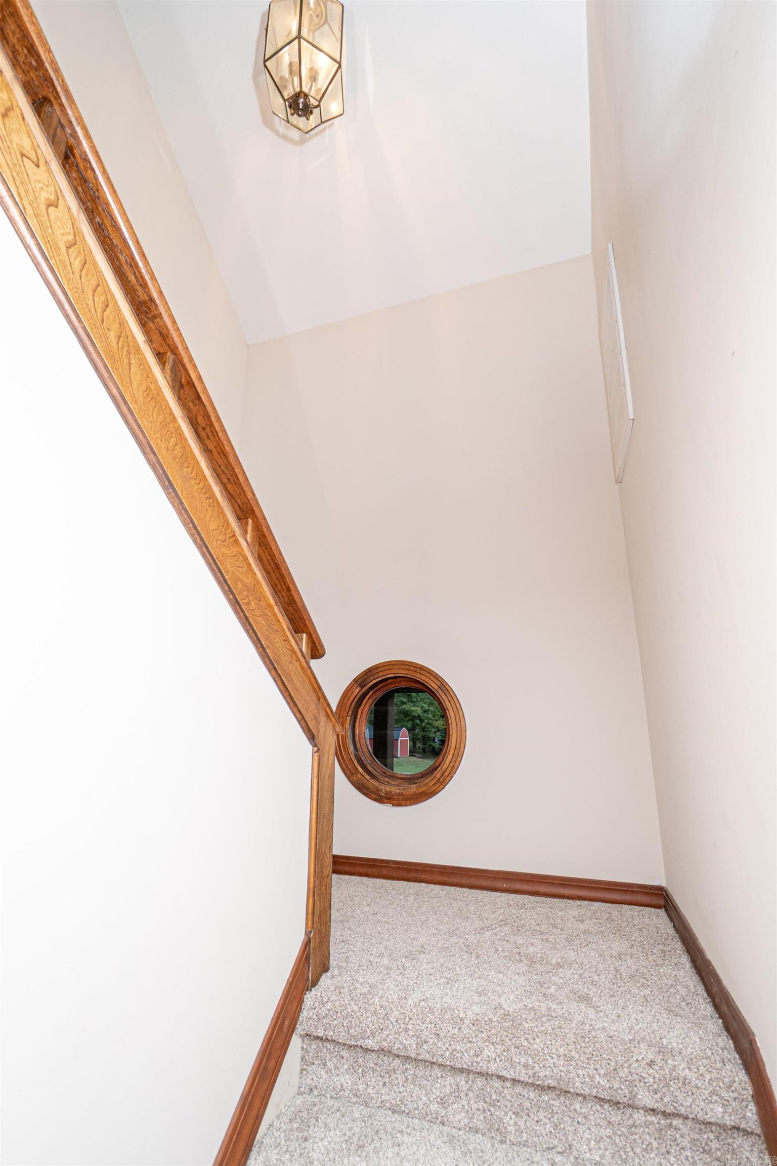 SOUTH HILL - Residential