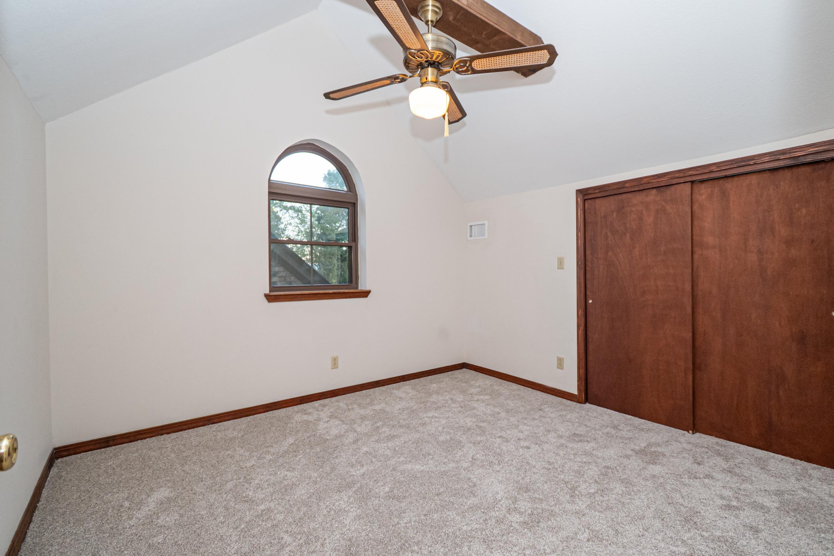 SOUTH HILL - Residential