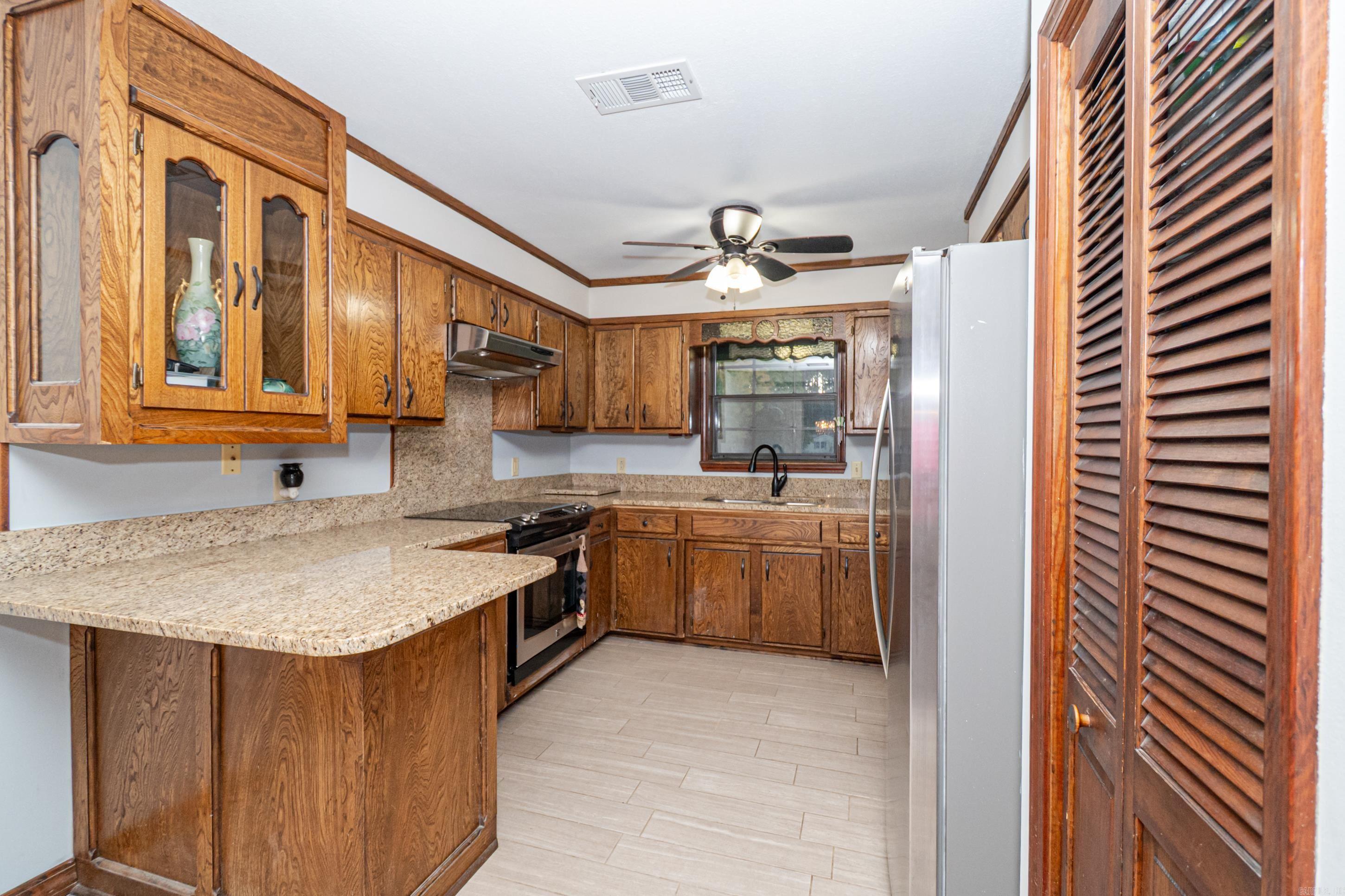 SOUTH HILL - Residential