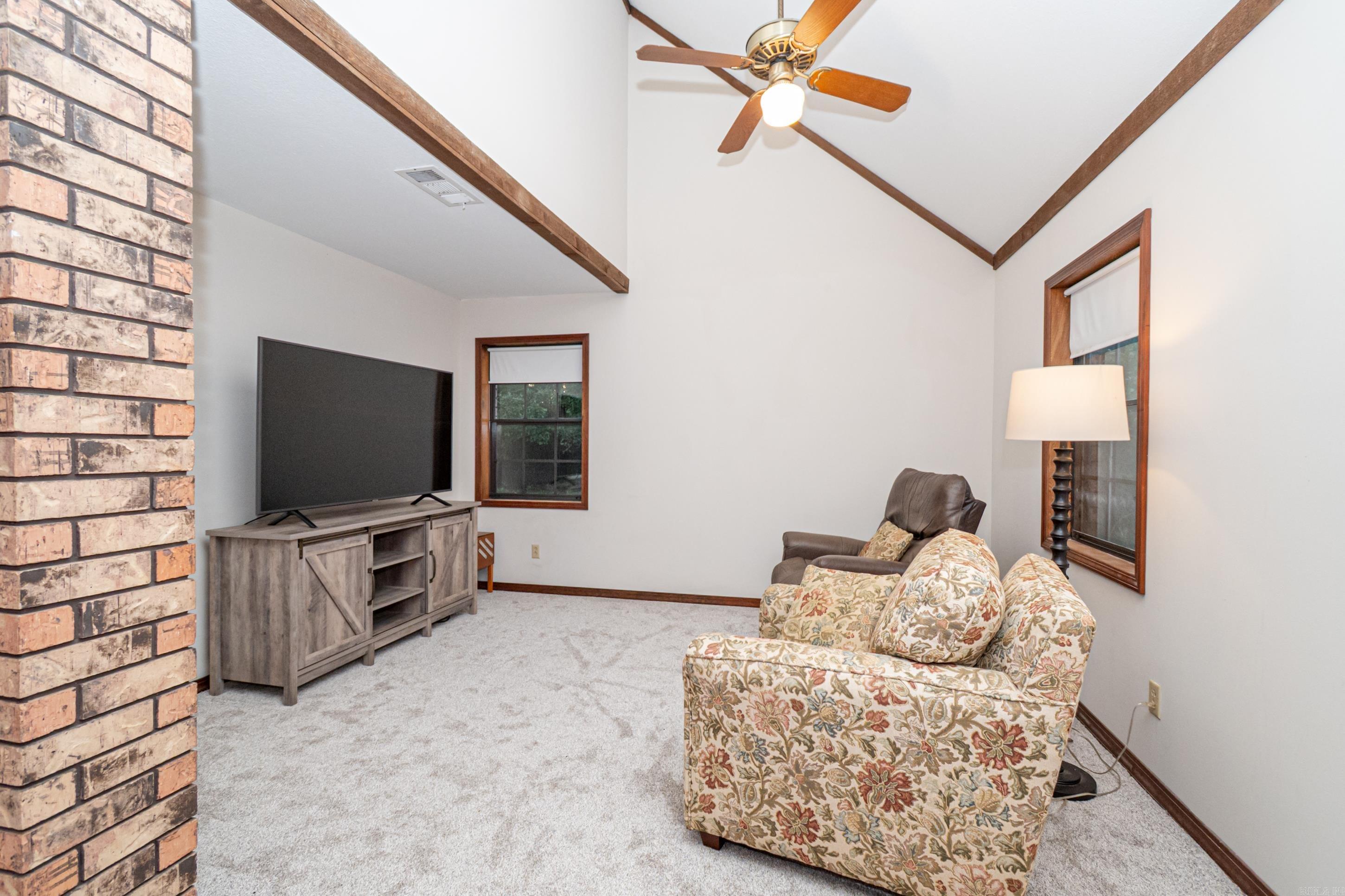 SOUTH HILL - Residential