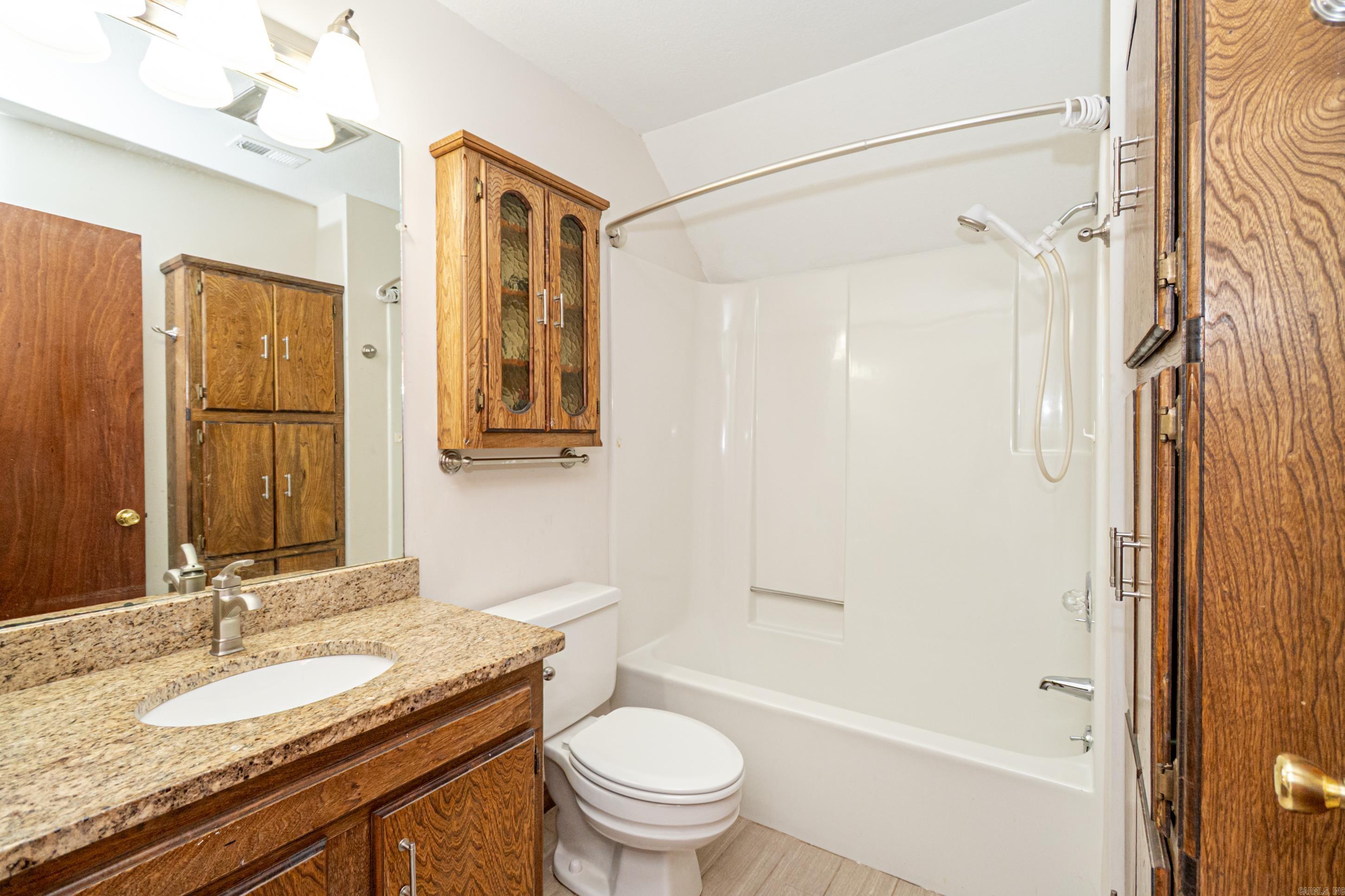 SOUTH HILL - Residential