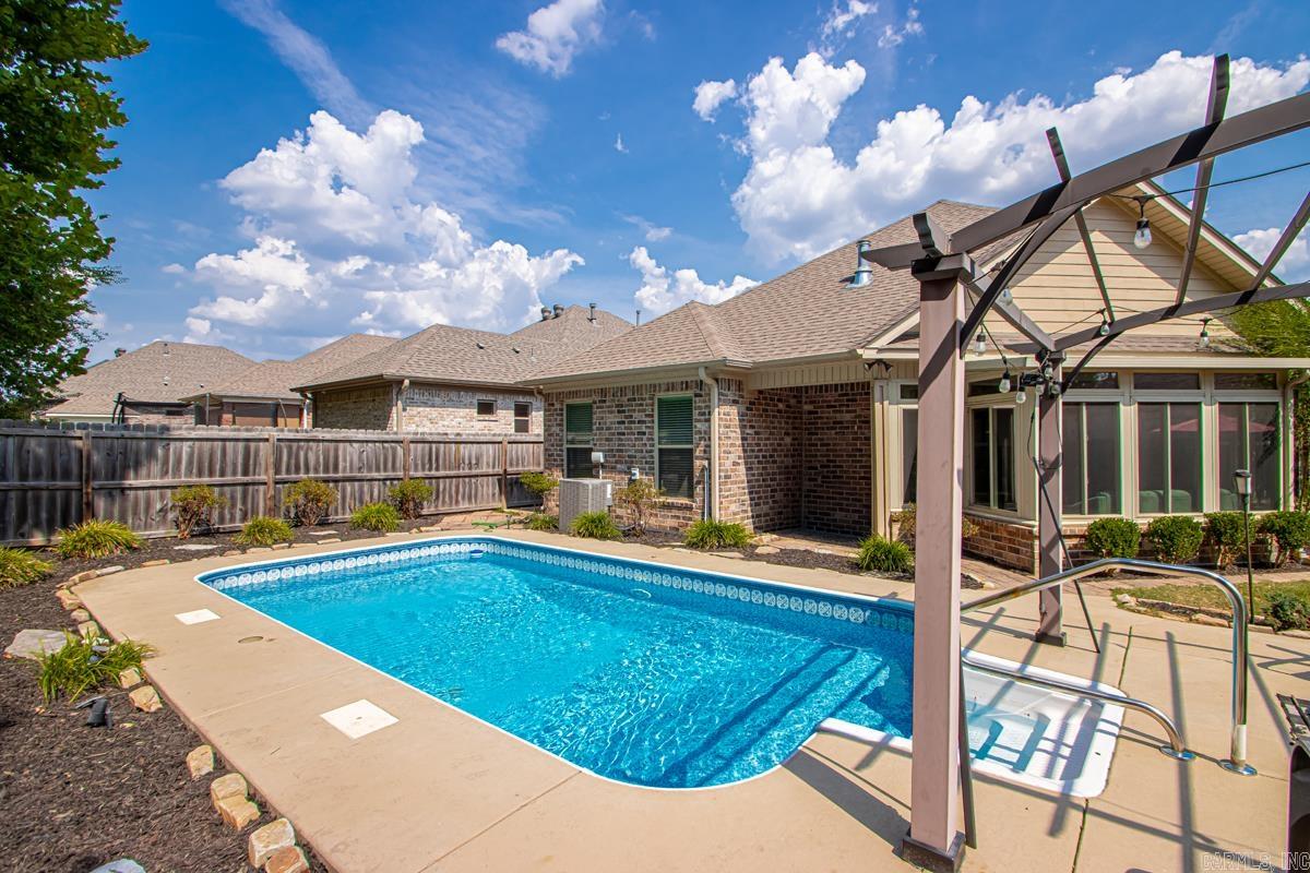 HUNTER CROSSING - Residential