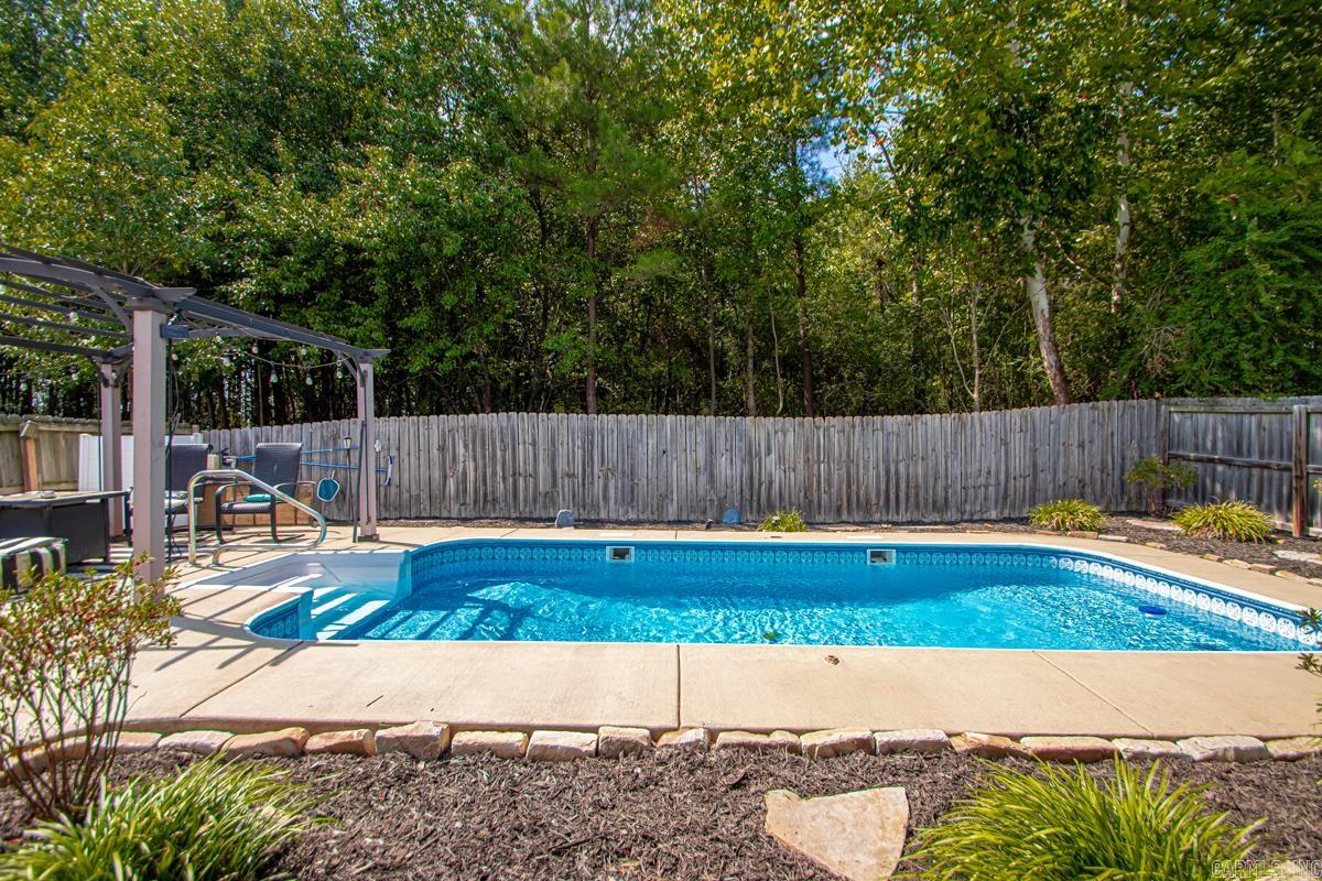 HUNTER CROSSING - Residential