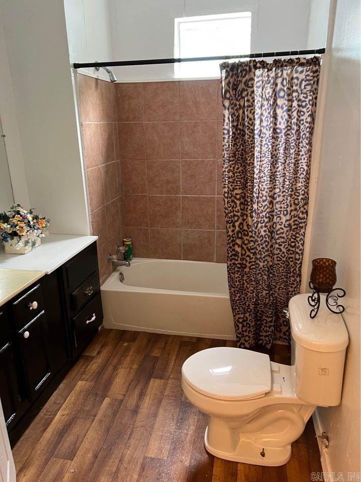 Holderness & Senyard - Residential Lease