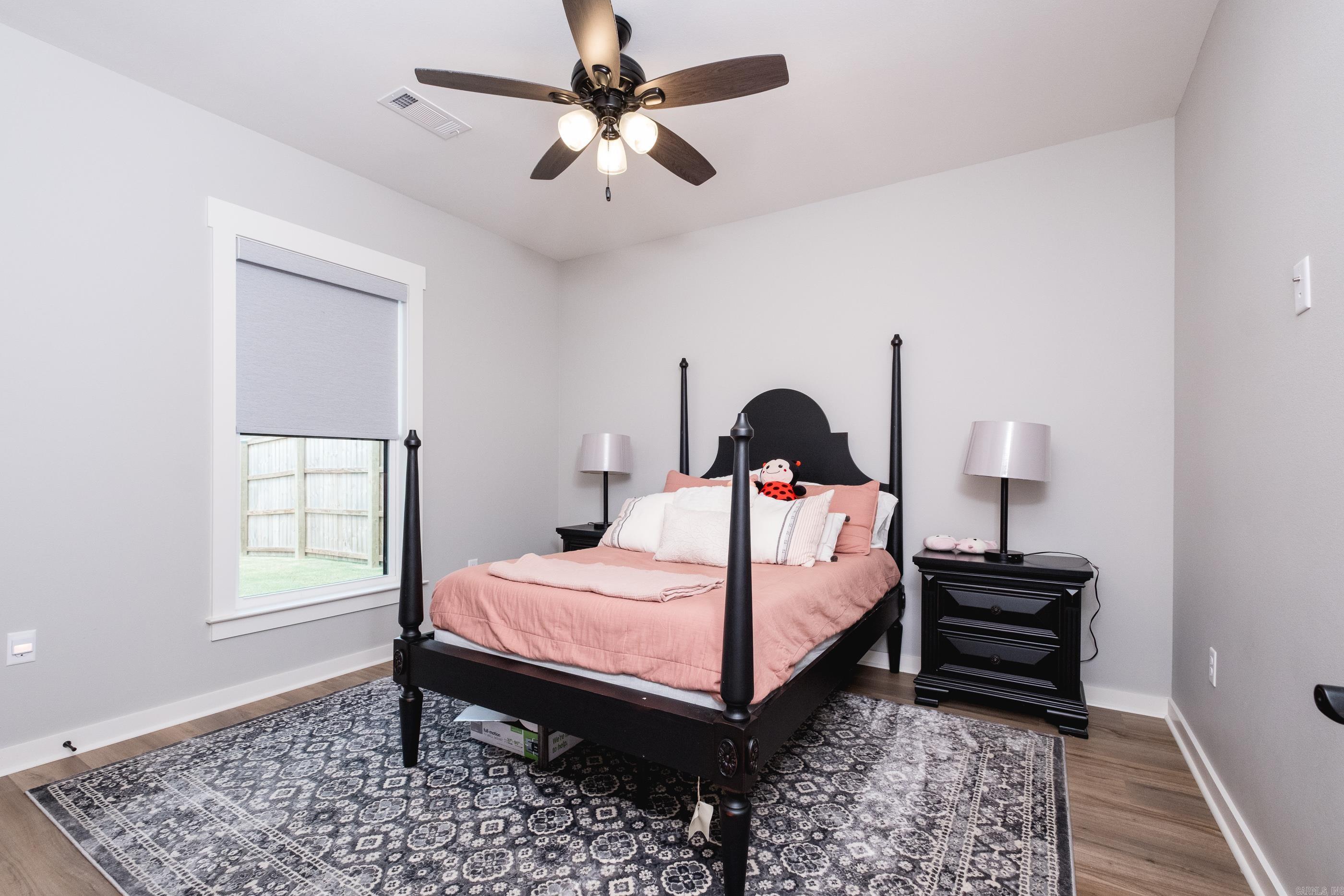 IVY PLACE - Residential